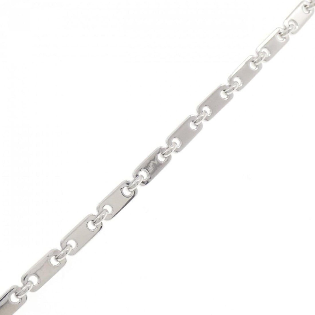 Cartier Fidelity Bracelet: --- Catalog ---Category: SizeWidth: 4.9mm / 0.19''Length: 19cm / 7.48''Weight: 19.9g / 0.7oz.Category: DesignType: Charm braceletMetal: White GoldGender: WomenMetal Purity: 18KCategory: GeneralBrand: 