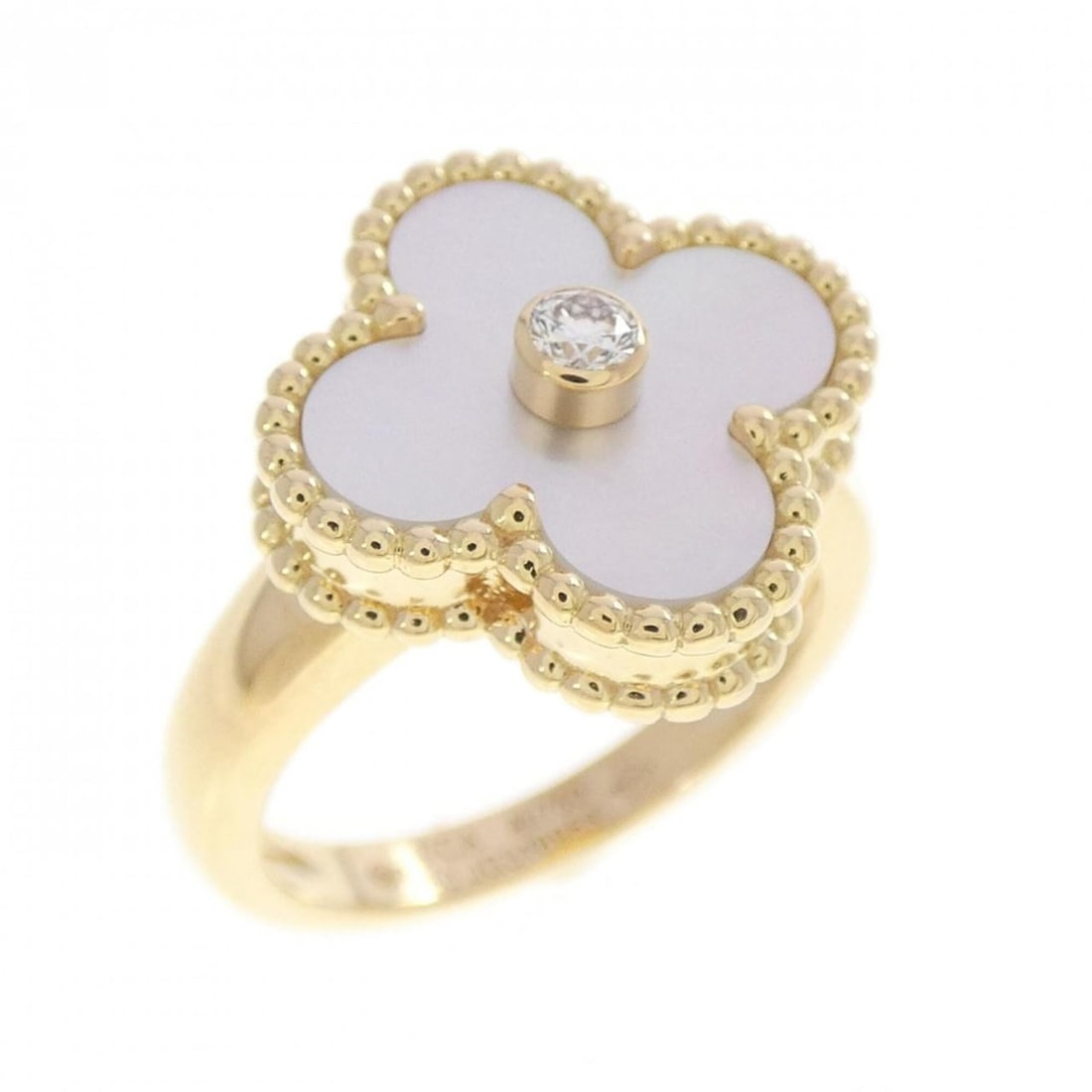 Van Cleef & Arpels Vintage Alhambra Ring: --- Catalog ---Category: SizeWeight: 7g / 0.24oz.JP Size: 10US Size: 5.5Brand Size: 50Category: DesignType: Band ringColor: YellowMetal: GoldStone: Diamond, Mother of pearlGender: WomenMetal Purity: