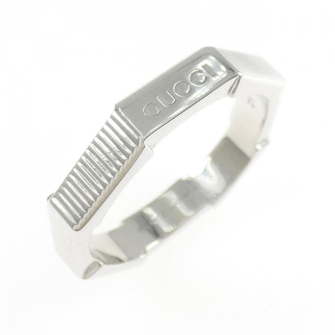 Gucci 750WG Ring: --- Catalog ---Category: SizeWidth: 20.5mm / 0.81''Weight: 7.3g / 0.25oz.JP Size: 10Inner Circumference: 4.20mm / 0.17''Category: DesignType: Band ringGender: MenMaterial: White gold (18K)Category: Ge