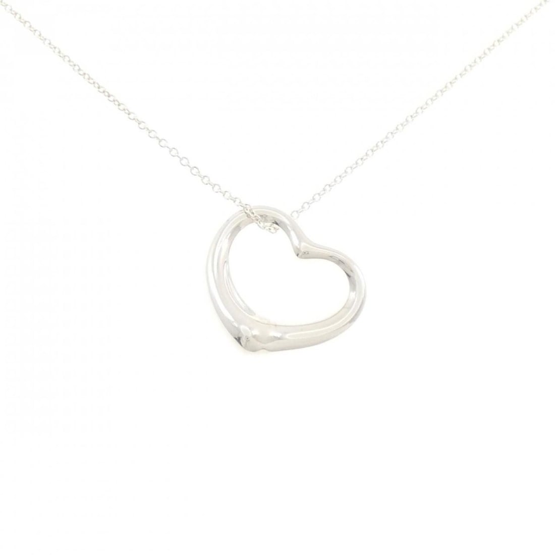 Tiffany Open Heart Necklace: --- Catalog ---Category: SizePendant Size: 24.9mm x 25.5mm / 0.98'' x 1''Neck Circumference: 47 cm / 18.5''Category: DesignColor: SilverGender: WomenMaterial: Silver 925Pendant Type: PendantNecklace