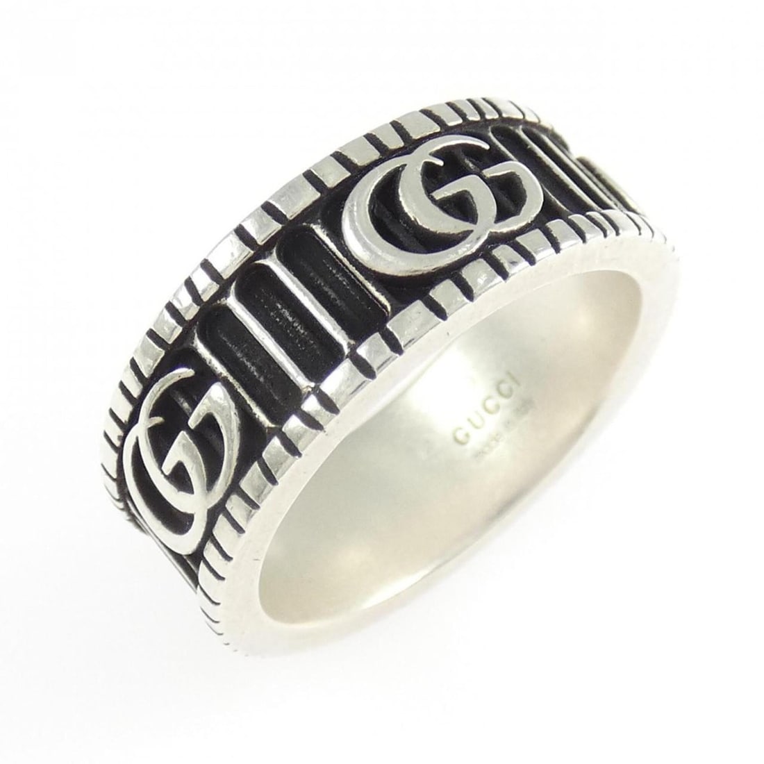 Gucci Double G Ring: --- Catalog ---Category: SizeJP Size: 20US Size: 10Category: DesignType: Band ringGender: MenMaterial: Silver 925Category: GeneralBrand: Gucci--- Item List ---Section: ConditionRanking: Rank SA Used -