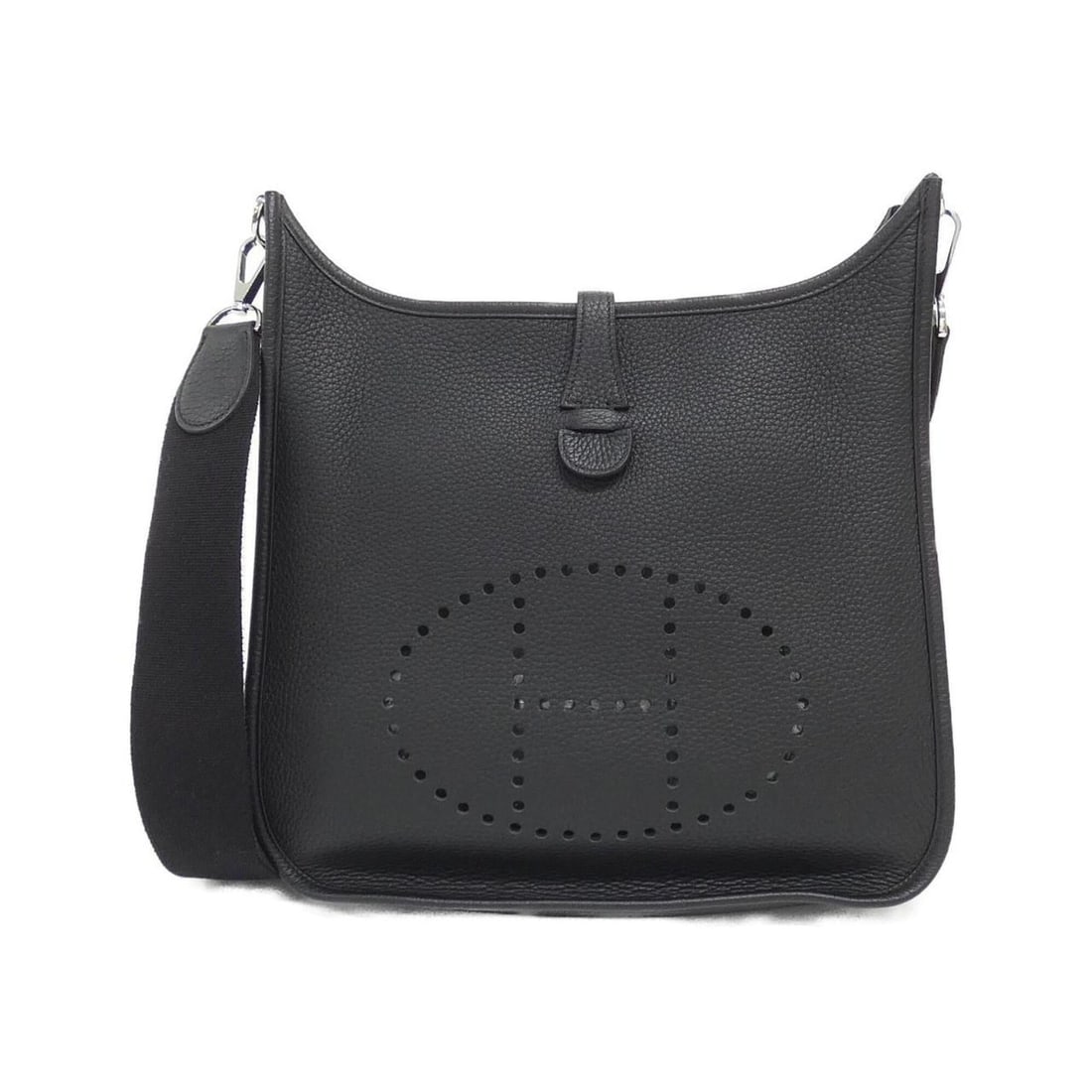 Hermes Evelyne 3 PM 056277CK Shoulder Bag: --- Catalog ---Category: SizeSize (HxWxD): 29cm x 28cm x 8cm / 11.41'' x 11.02'' x 3.14''Category: DesignType: Shoulder bagColor: BlackGender: WomenMaterial: Taurillon clemence leather Hardware