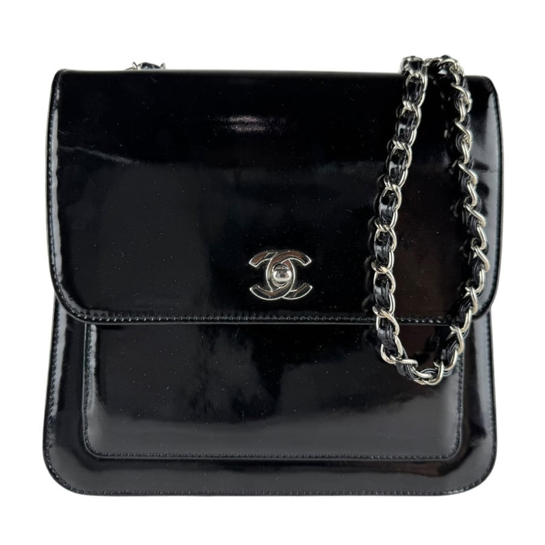 Chanel CHANEL Shoulder Bag Patent Leather Black Silver Women's z10018: --- Catalog ---Category: SizeSize (HxWxD): 22cm x 21cm x 8cm / 8.66'' x 8.26'' x 3.14''Category: DesignType: Shoulder bagColor: BlackGender: WomenMaterial: Patent leather Category: GeneralBrand: Chane
