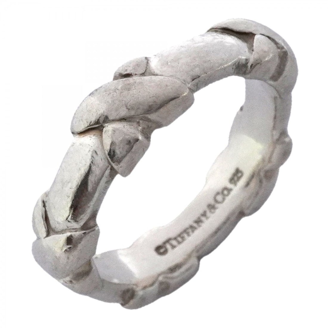 Tiffany & Co. Signature Cross Ring, Sterling Silver 925, Size 6.5 (Women's): --- Catalog ---Category: SizeJP Size: 6.5US Size: 3.5Category: DesignType: Band ringGender: WomenMaterial: Silver 925Category: GeneralBrand: Tiffany--- Item List ---Section: ConditionRanking: Rank AB 