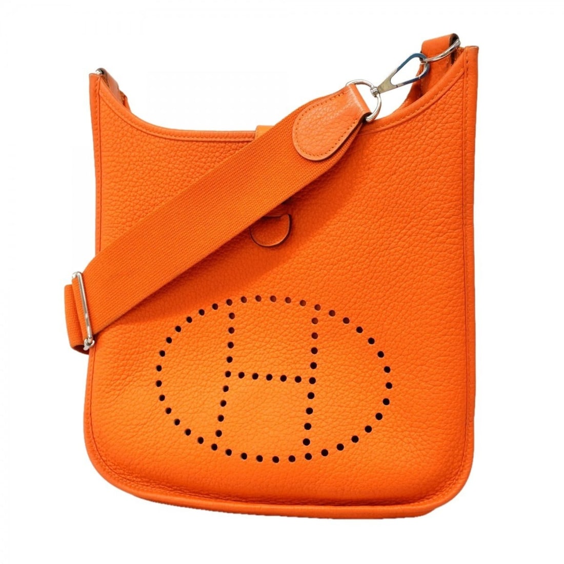 Hermes Evelyne 3PM Shoulder Bag, Taurillon Clemence Leather, Orange, ?L Stamp, Women's: --- Catalog ---Category: SizeSize (HxWxD): 28cm x 29.5cm x 8cm / 11.02'' x 11.61'' x 3.14''Category: DesignType: Shoulder bagColor: OrangeGender: WomenMaterial: Taurillon clemence leather Hardware Col