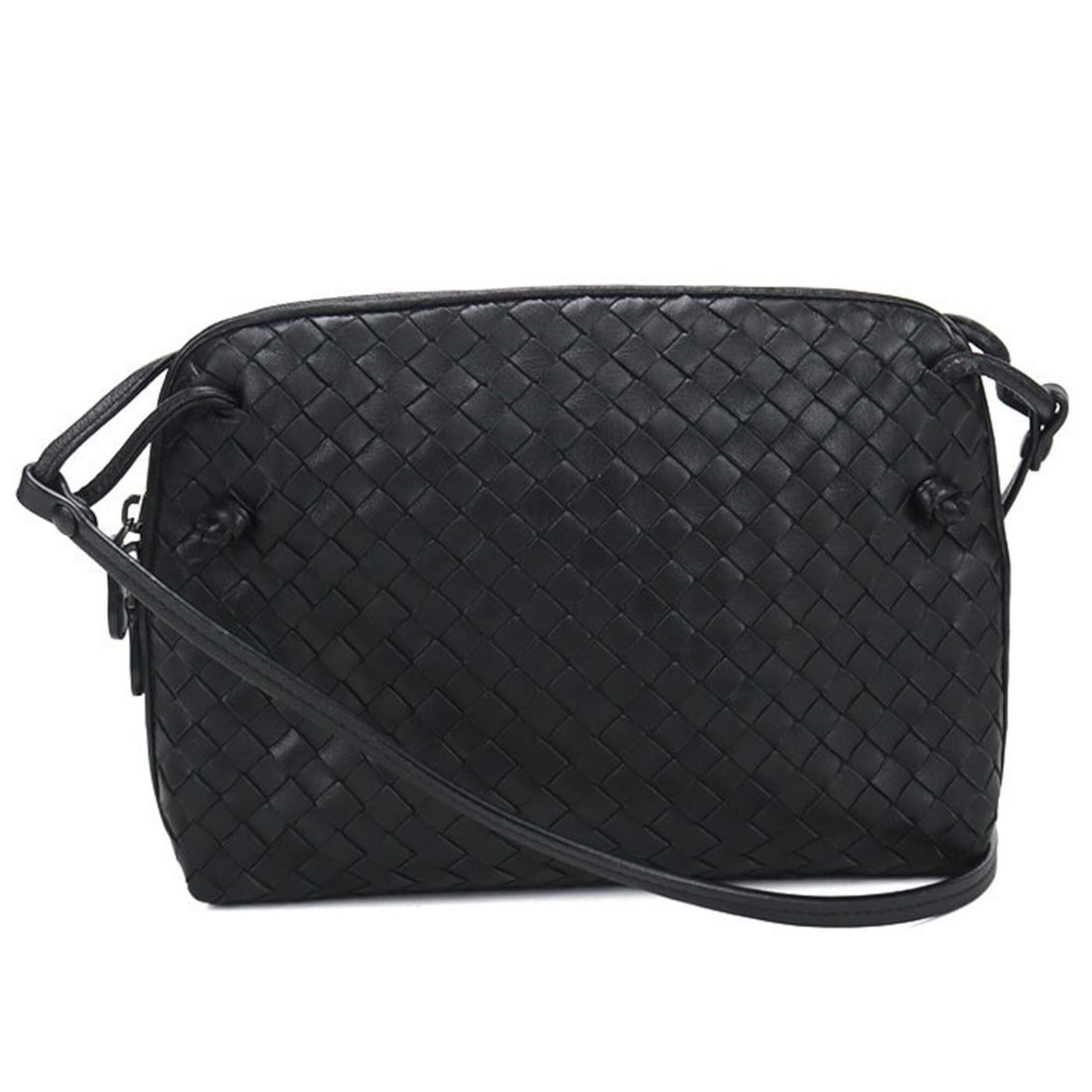 BOTTEGA VENETA Bottega Veneta Shoulder Bag Intrecciato Women's Black: --- Catalog ---Category: SizeSize (HxWxD): 18cm x 23cm x 5cm / 7.08'' x 9.05'' x 1.96''Category: DesignType: Shoulder bagColor: BlackGender: WomenMaterial: Leather Hardware Color: GunmetalLeather/Fur 
