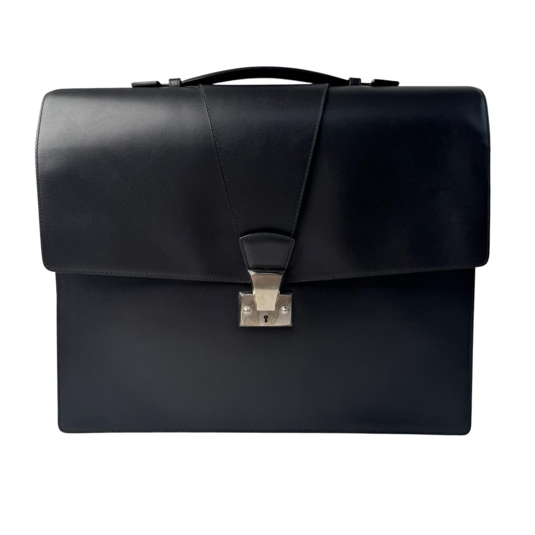Cartier Tradition Business Bag, Leather, Black, Men's: --- Catalog ---Category: SizeSize (HxWxD): 33.5cm x 40.5cm x 11.5cm / 13.18'' x 15.94'' x 4.52''Category: DesignType: BriefcaseColor: BlackGender: MenMaterial: Leather Category: GeneralBrand: Cartier-