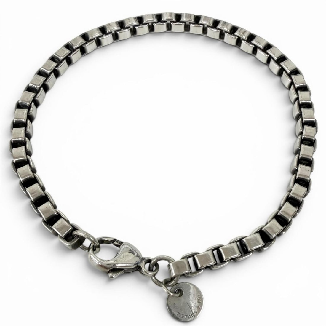 TIFFANY&Co. Tiffany Venetian SV925 Chain Bracelet, Silver, Weight 16g, Recommended for Men and Women: --- Catalog ---Category: SizeLength: 18.5cm / 7.28''Category: DesignType: Charm braceletColor: SilverGender: Men,WomenMaterial: Silver 925Category: GeneralBrand: Tiffany--- Item List ---Section: Condi