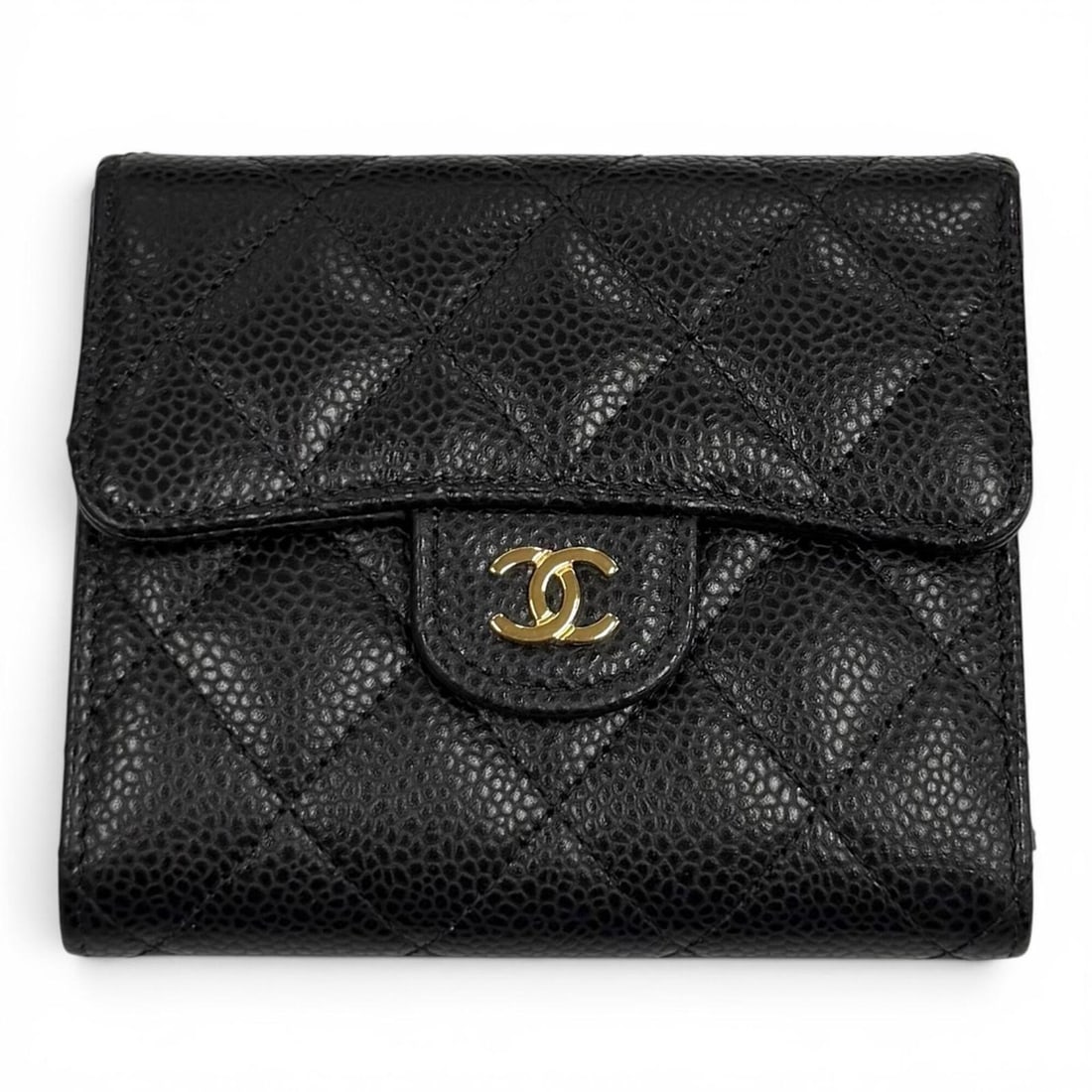 CHANEL AP0231 Caviar Skin Matelassé Classic Small Flap Wallet, Current Model, Coco Mark, Tri-fold: --- Catalog ---Category: SizeSize (HxWxD): 10cm x 11.5cm / 3.93'' x 4.52''Category: DesignType: Wallet (tri-fold)Color: BlackGender: WomenMaterial: Grained Calfskin Category: GeneralMPN: AP0231Brand: 