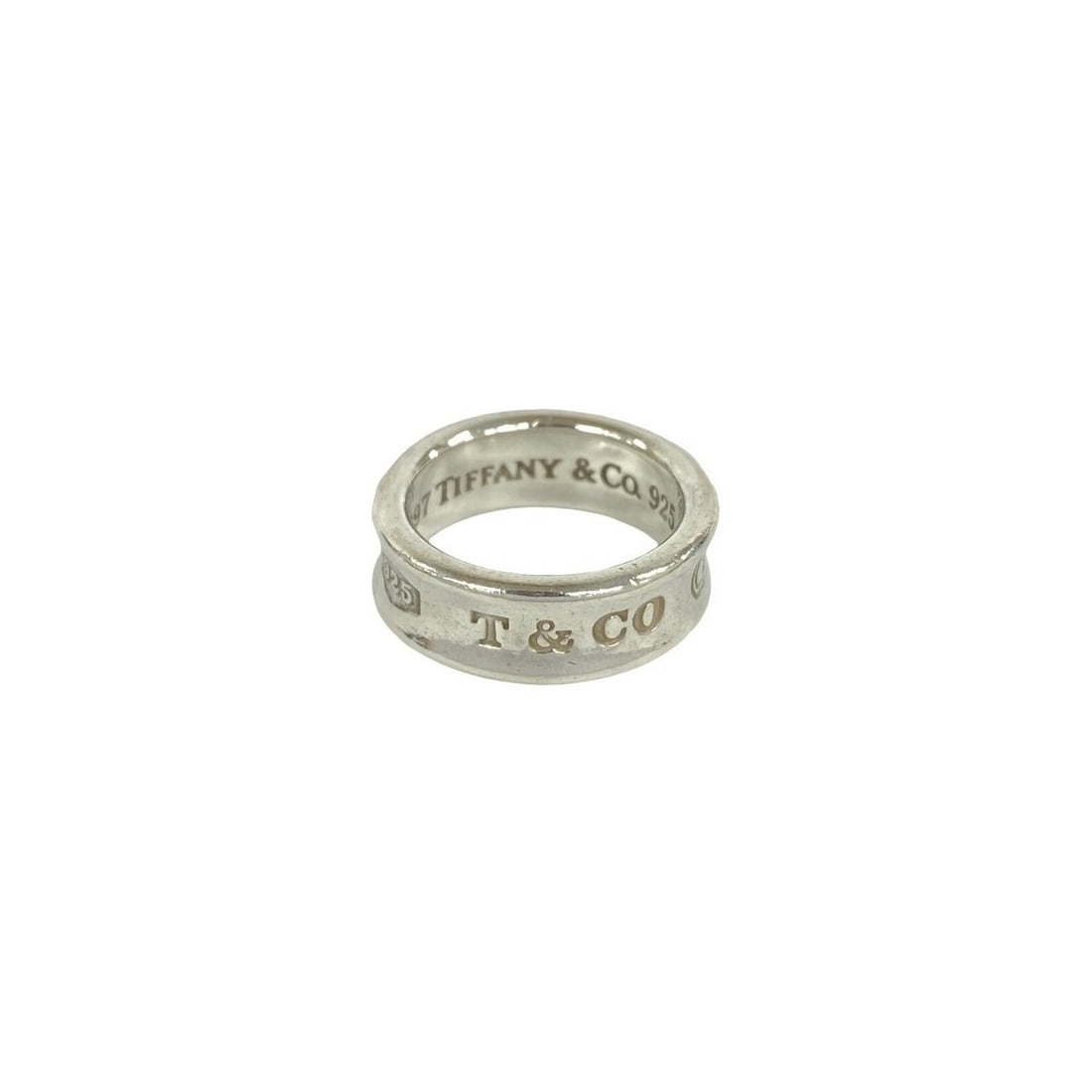 TIFFANY&Co. Tiffany Vintage Narrow Ring, Sterling Silver 925, Accessory, Silver, Item Number 14671: --- Catalog ---Category: SizeJP Size: 9US Size: 5Category: DesignType: Band ringColor: SilverGender: WomenMaterial: Silver 925Category: GeneralBrand: Tiffany--- Item List ---Section: ConditionRanking: