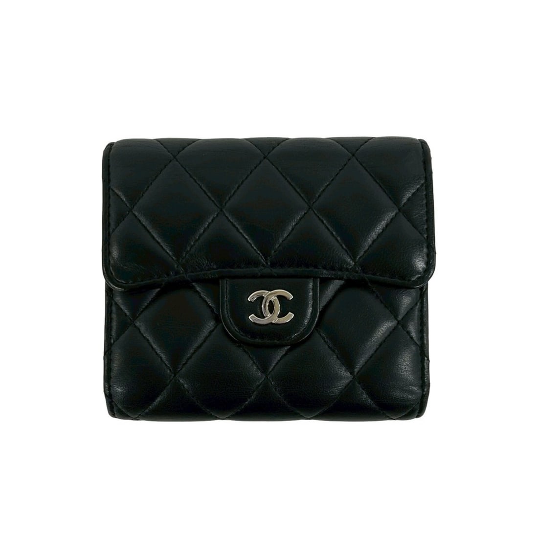 CHANEL Matelassé Coco Mark Lambskin Tri-fold Wallet, Black 03524: --- Catalog ---Category: SizeSize (HxWxD): 10cm x 11.5cm / 3.93'' x 4.52''Category: DesignType: Wallet (tri-fold)Color: BlackGender: WomenMaterial: Leather Leather/Fur Type: LambskinCategory: GeneralB