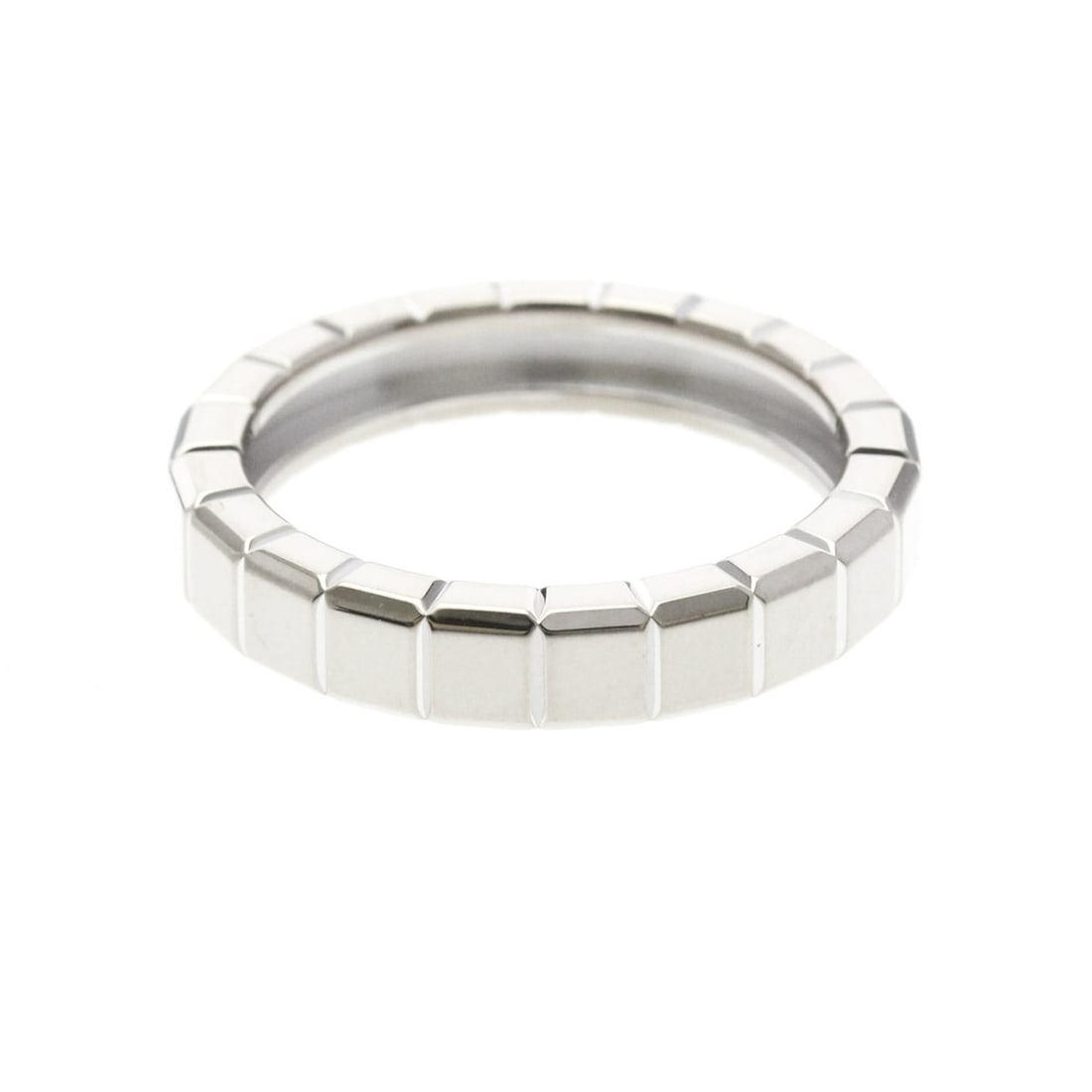 Chopard Ice Cube Ring 827407 White Gold (18K) Fashion No Stone Band Ring Silver: --- Catalog ---Category: SizeWidth: 4.4mm / 0.17''Weight: 8.2g / 0.28oz.JP Size: 19US Size: 9Category: DesignType: Band ringColor: SilverMetal: White GoldStone: No StoneStyle: FashionGender: Men,Women