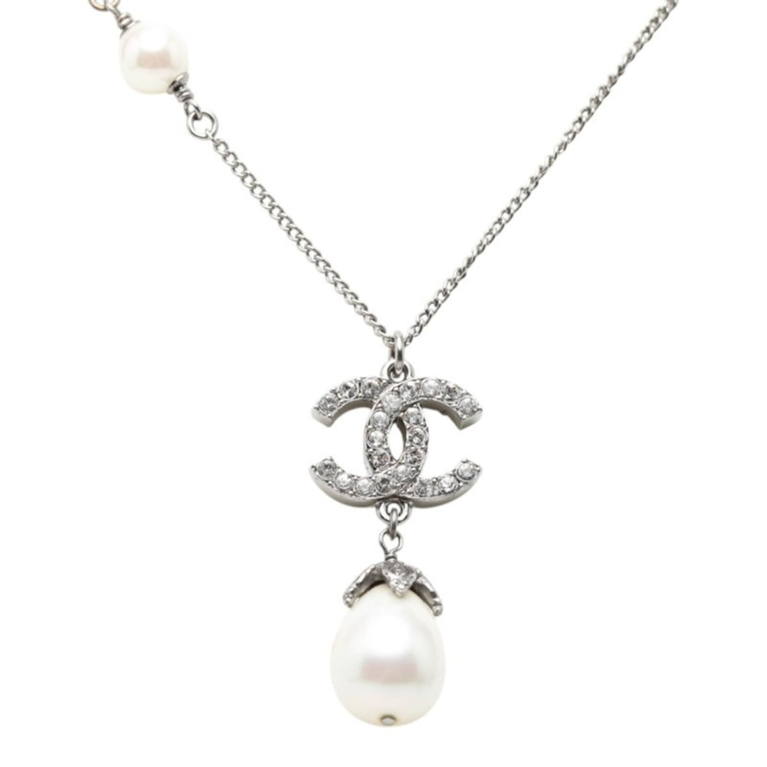 Chanel Chain Pendant Necklace, 08A Stamp, Silver Metal, Faux Pearl Rhinestone, Women's, CHANEL: --- Catalog ---Category: SizePendant Size: 40.5mm x 18.2mm / 1.59'' x 0.71''Neck Circumference: 44 cm / 17.32''Category: DesignColor: SilverGender: WomenMaterial: Metal, RhinestoneNecklace Type: Neckl