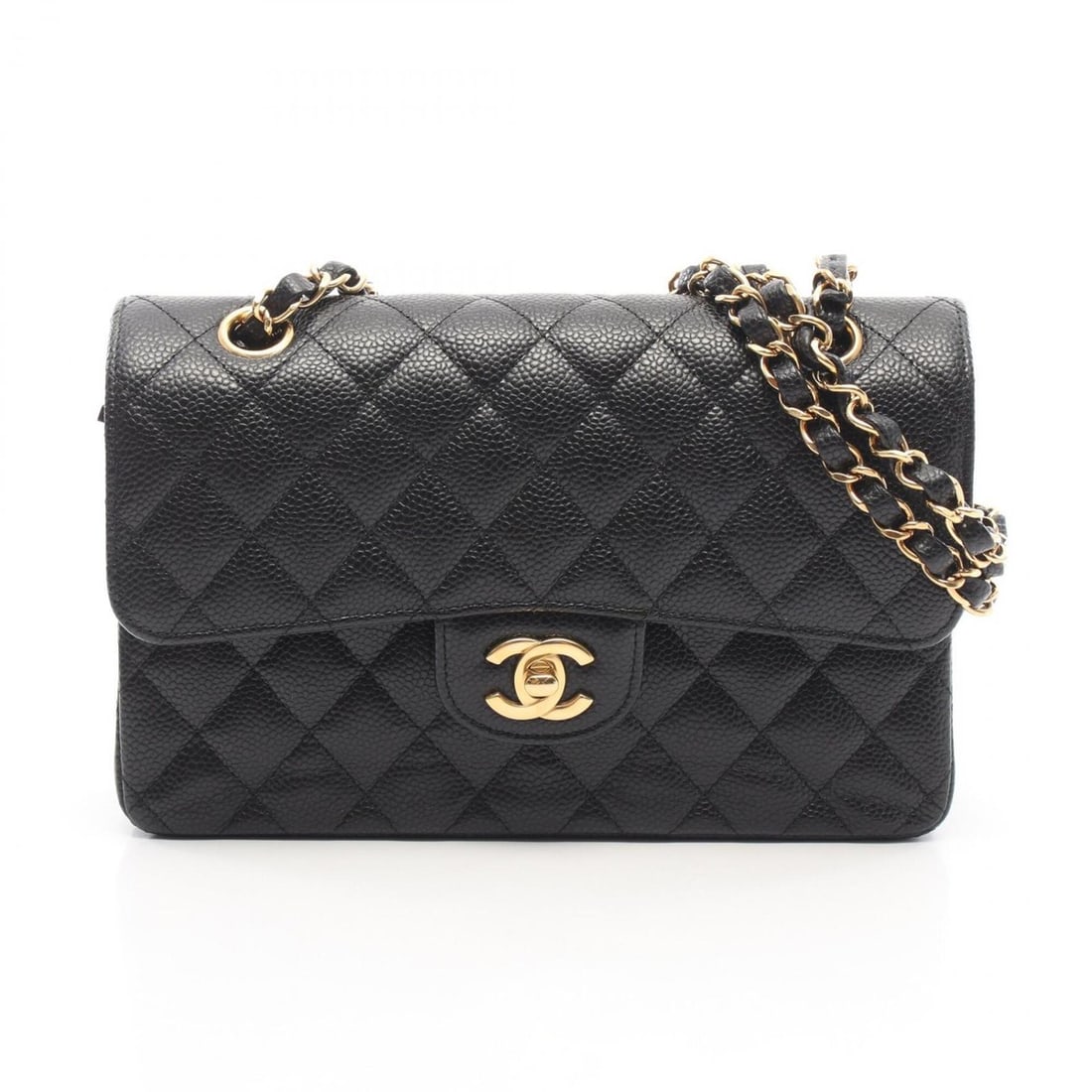 Chanel Matelassé Double Flap Shoulder Bag/Handbag, Calfskin Leather, Women's, Black (A01113): --- Catalog ---Category: SizeSize (HxWxD): 14cm x 23cm x 6cm / 5.51'' x 9.05'' x 2.36''Category: DesignType: Handbag, Shoulder bagColor: BlackGender: WomenMaterial: Leather Hardware Color: GoldLeather