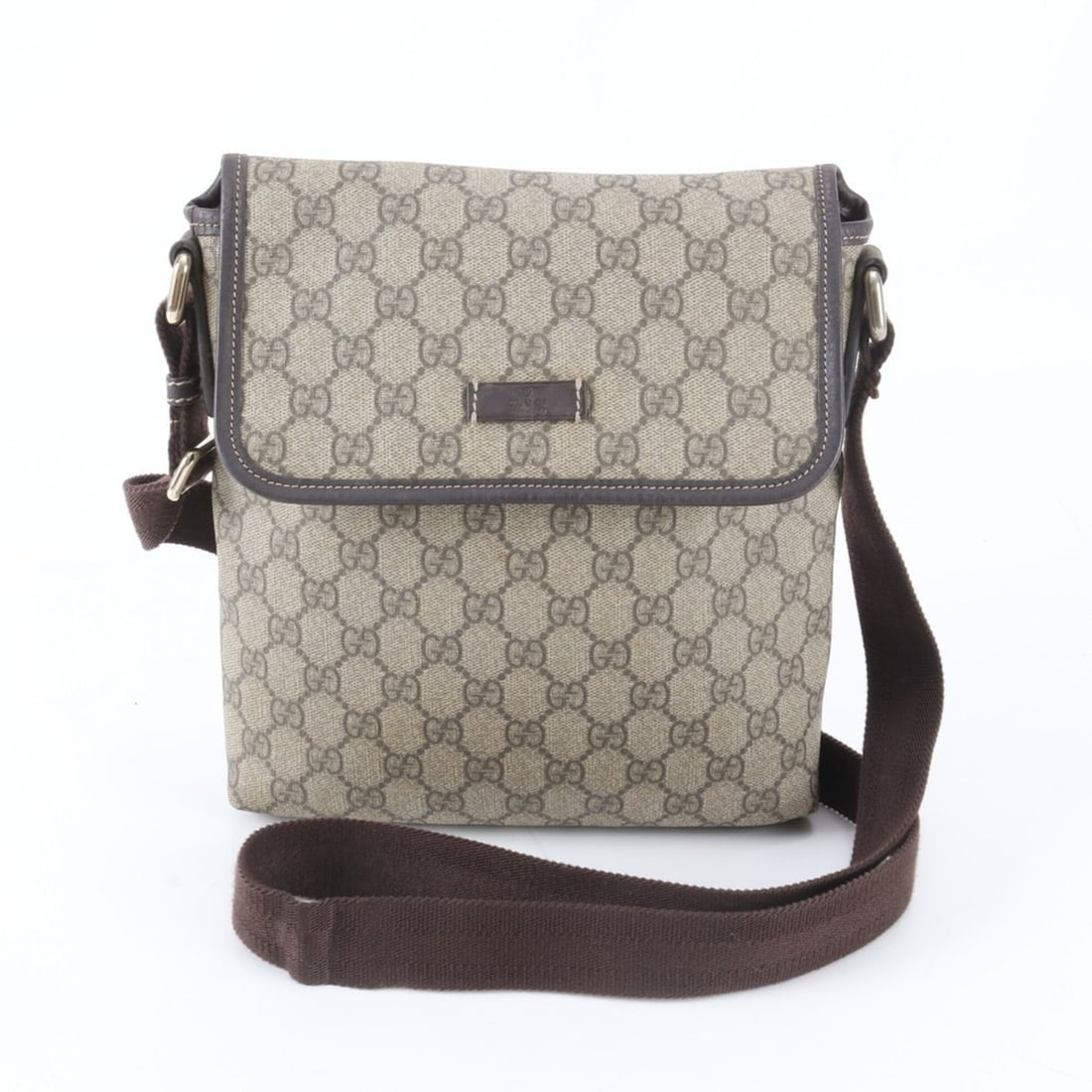 Excellent condition Gucci GG Supreme 223666 leather shoulder bag, crossbody messenger tote bag for: --- Catalog ---Category: SizeSize (HxWxD): 24cm x 23cm x 5cm / 9.44'' x 9.05'' x 1.96''Strap Length: 128cm / 50.39''Category: DesignType: Messenger bag, Shoulder bagColor: BeigeGender: MenMaterial: GG