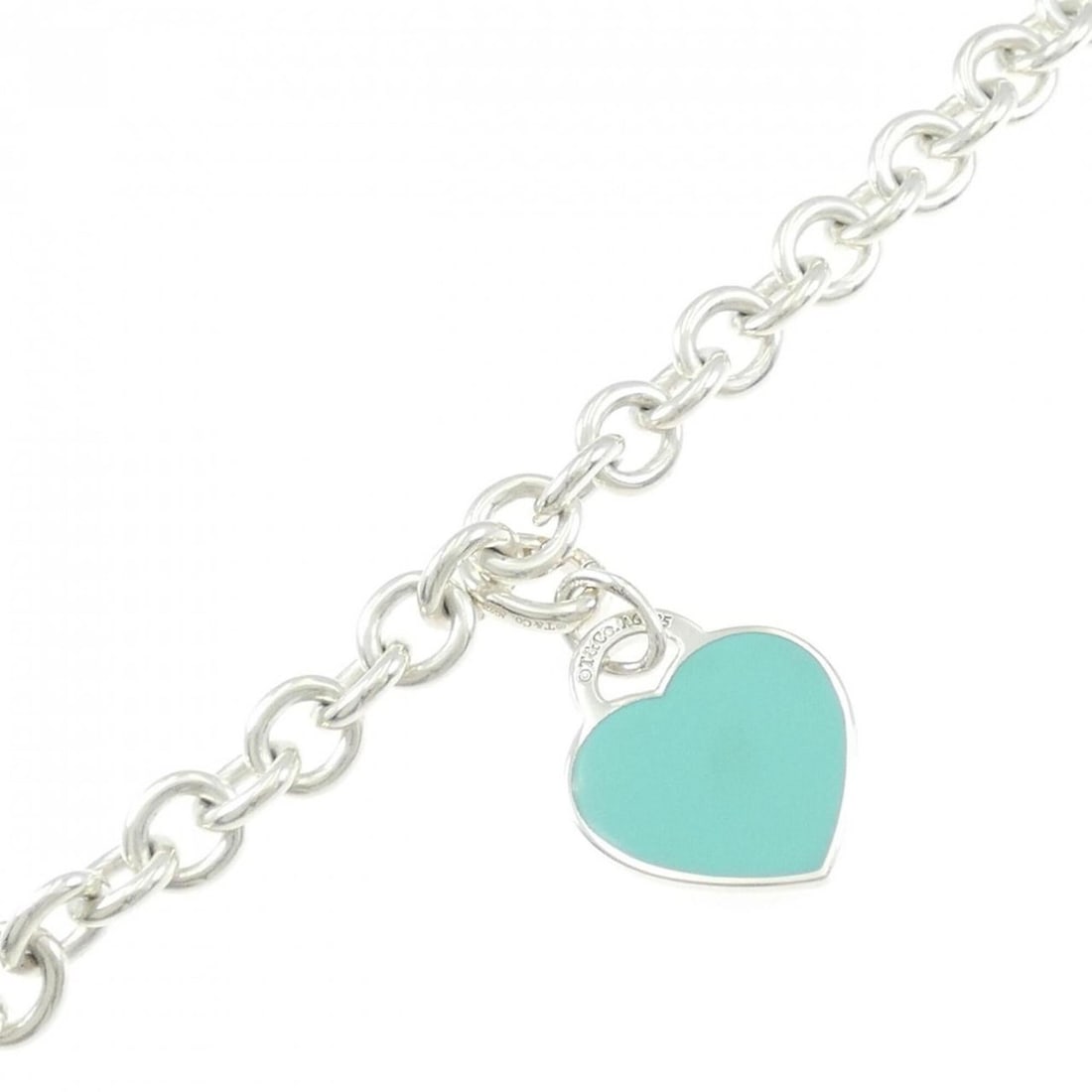 Tiffany & Co. resin bracelet: --- Catalog ---Category: SizeLength: 18.5cm / 7.28''Category: DesignType: Charm braceletColor: SilverGender: WomenMaterial: Silver 925Category: GeneralBrand: Tiffany--- Item List ---Section: Condition