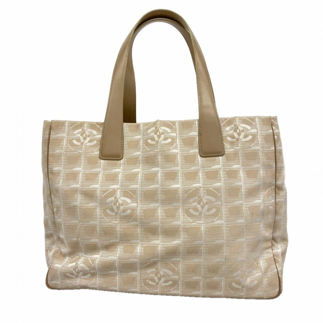 Chanel New Travel Nylon Tote Bag, Beige, Women's: --- Catalog ---Category: SizeSize (HxWxD): 26cm x 34.5cm x 15cm / 10.23'' x 13.58'' x 5.9''Category: DesignType: Tote bagColor: BeigeGender: WomenMaterial: Nylon Hardware Color: SilverCategory: Genera