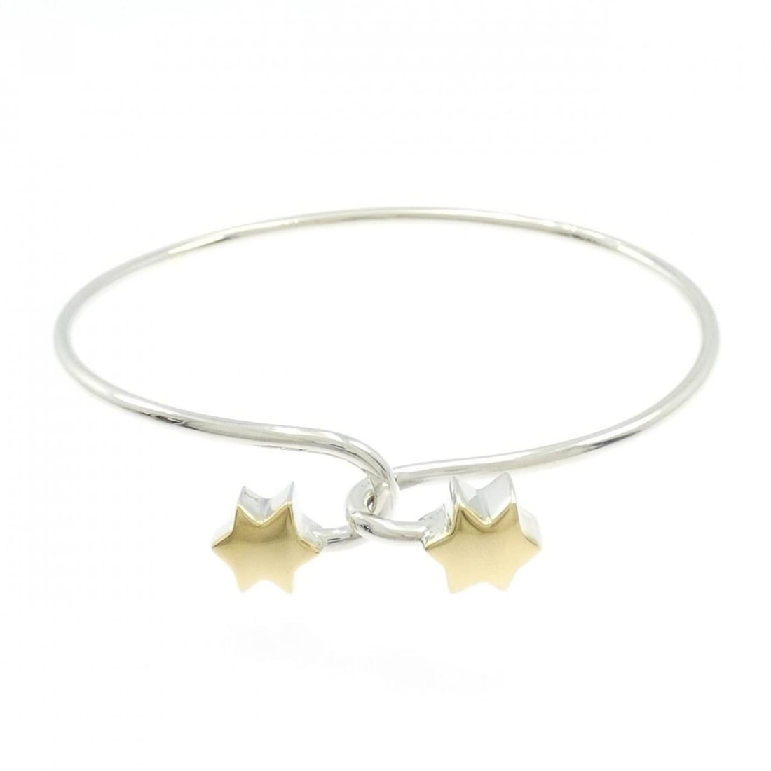 Tiffany & Co. 925 750YG Bangle: --- Catalog ---Category: SizeLength: 17cm / 6.69''Category: DesignType: BangleGender: WomenMaterial: Silver 925, Yellow gold (18K)Category: GeneralBrand: Tiffany--- Item List ---Section: ConditionRank