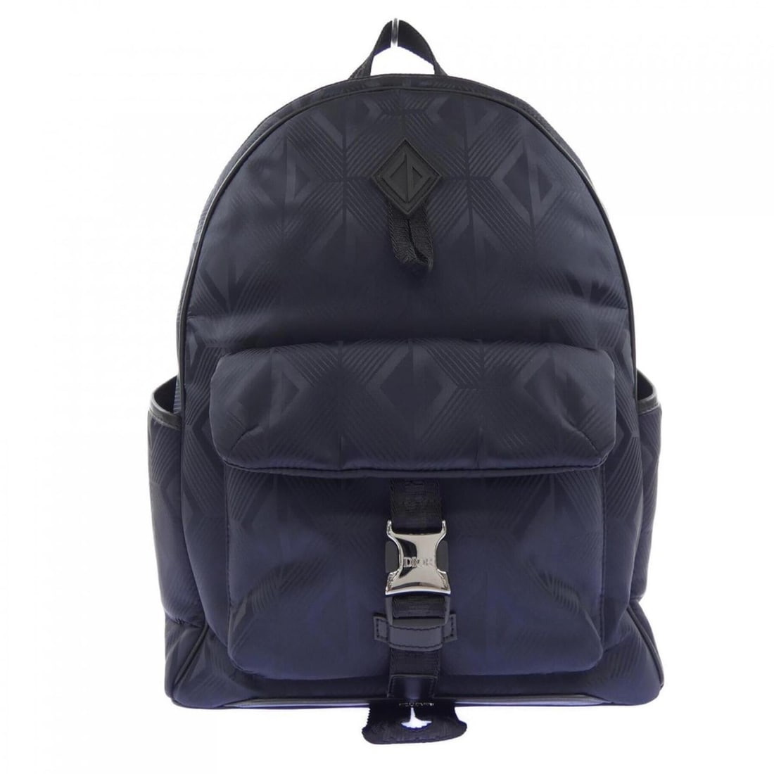 Christian Dior Dior backpack: --- Catalog ---Category: SizeSize (HxWxD): 41cm x 32cm x 15.5cm / 16.14'' x 12.59'' x 6.1''Category: DesignType: BackpackColor: BlackGender: MenCategory: GeneralBrand: Christian Dior--- Item List ---S