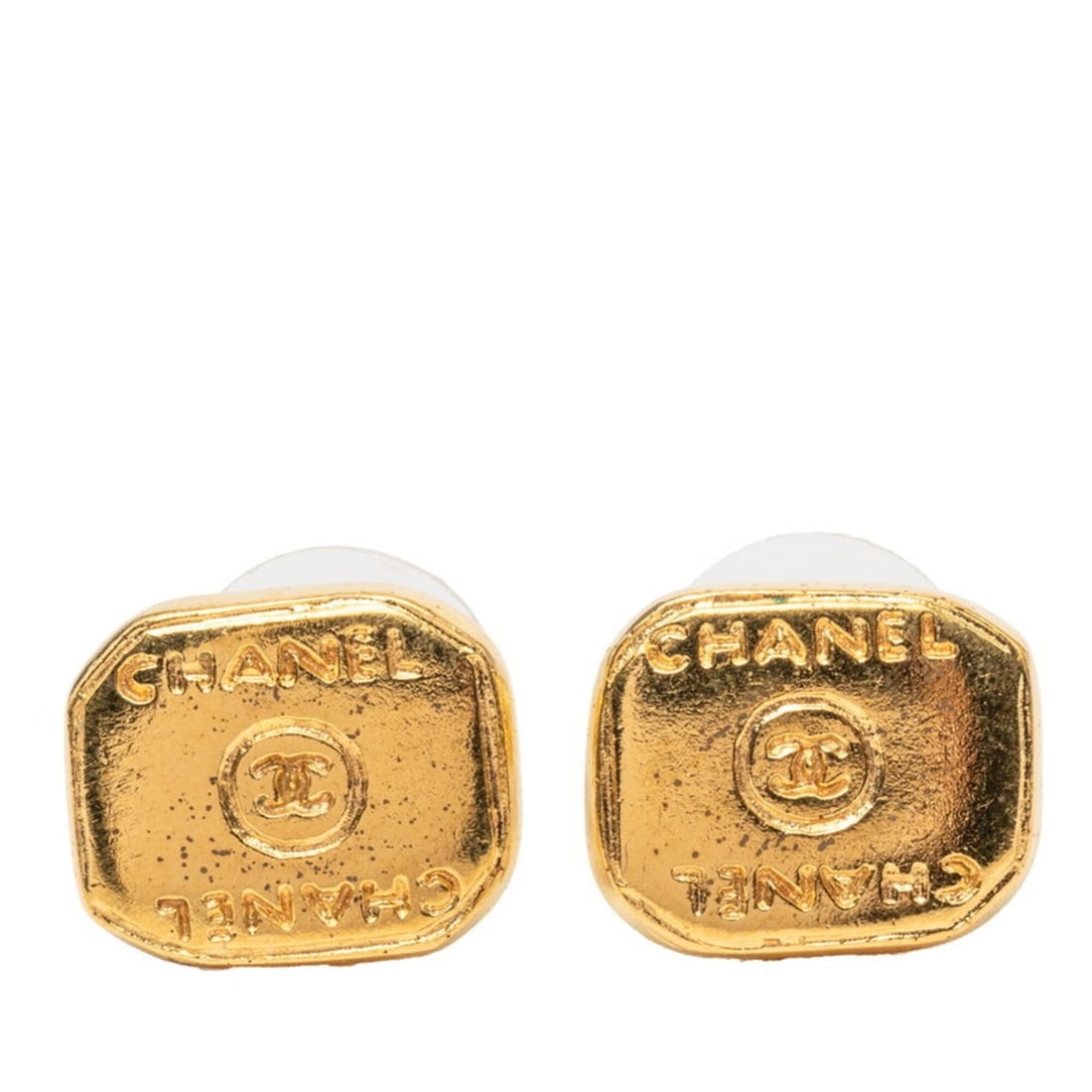 Chanel Coco Mark Stud Earrings 99A Vintage Gold Plated Women's CHANEL: --- Catalog ---Category: SizeSize (HxWxD): 11.30mm x 13.70mm / 0.44'' x 0.54''Category: DesignType: Stud earringsColor: GoldGender: WomenCategory: GeneralBrand: Chanel--- Item List ---Section: Conditi