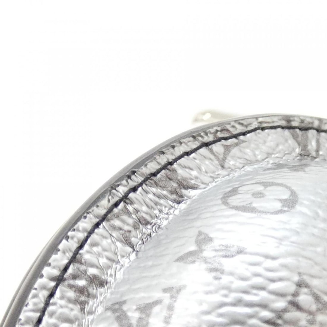 Louis Vuitton Monogram Eclipse LV Alien M02429 Keyring - 3