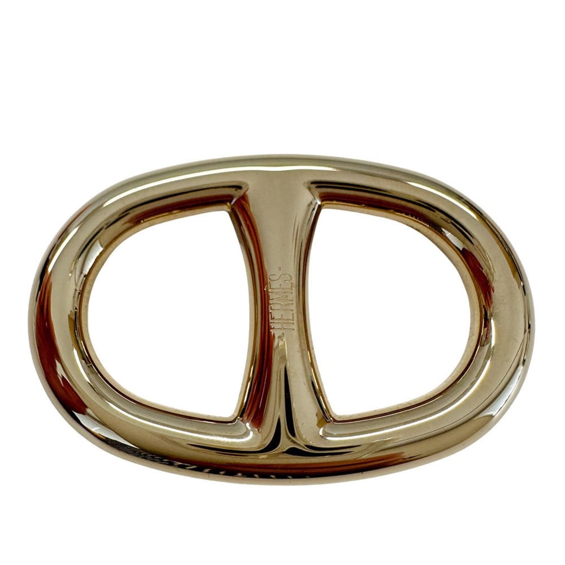 Hermes scarf ring, Chaine d'Ancre, women's, brand name, metal, gold, accessory, accent.: --- Catalog ---Category: DesignType: Scarf ringColor: GoldGender: WomenMaterial: Metal Category: GeneralBrand: HermesCategory: Physical PropertiesSize (HxWxD): 3.5cm x 5.5cm / 1.37'' x 2.16''--- Item 