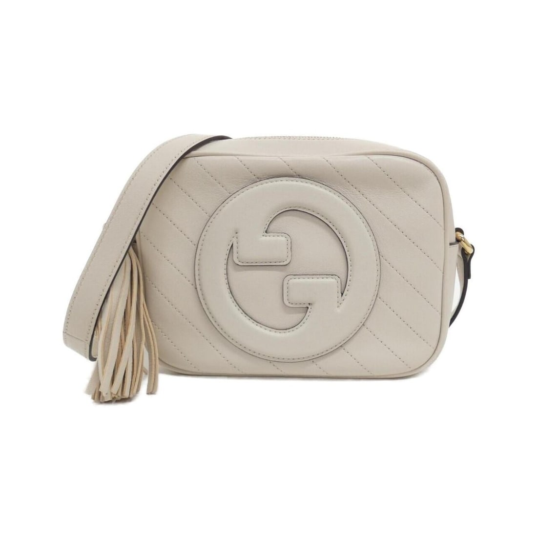 Gucci BLONDIE 742360 1IVOG Shoulder Bag: --- Catalog ---Category: SizeWeight: 340g / 11.99oz.Size (HxWxD): 15cm x 20cm x 7cm / 5.9'' x 7.87'' x 2.75''Strap Length: 106cm - 121cm / 41.73'' - 47.63''Category: DesignType: Shoulder bagColor: Ivo