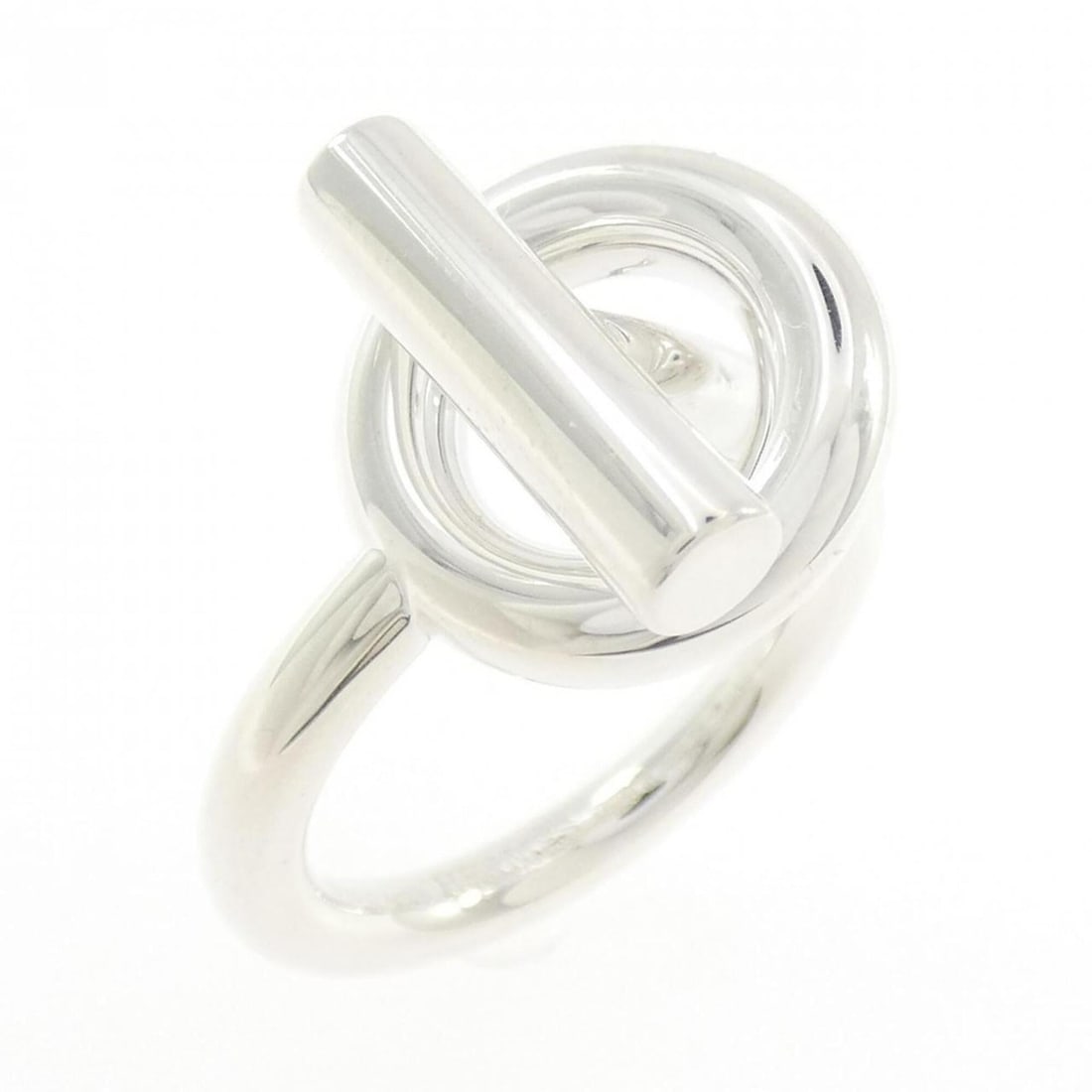 Hermes Hermès Echappé Ring: --- Catalog ---Category: SizeUS Size: 7.5Brand Size: 55Category: DesignType: Band ringColor: SilverGender: Women,MenMaterial: Silver 925Category: GeneralMPN: H103658BBrand: Hermes--- Item List ---Sect