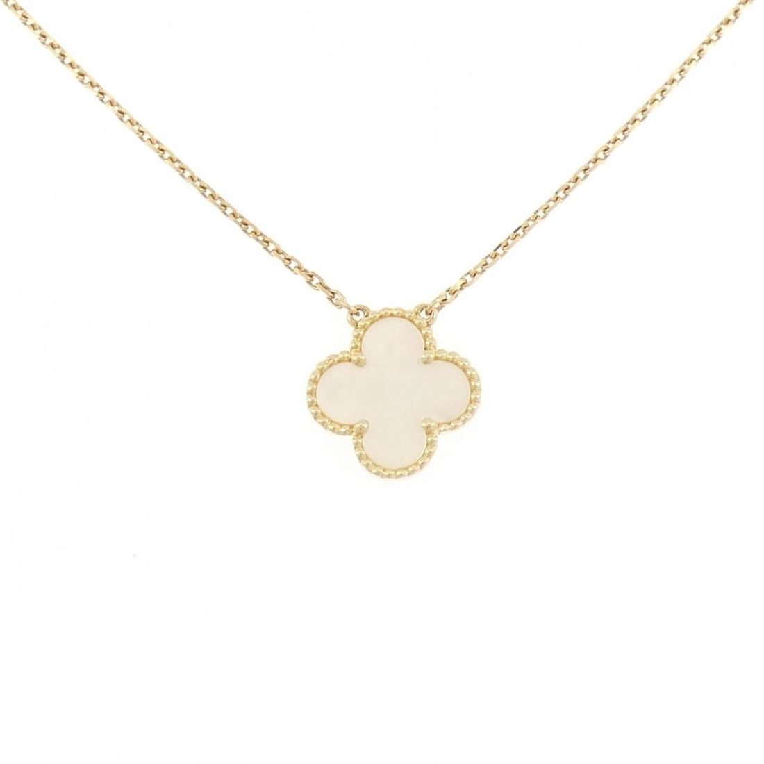 Van Cleef & Arpels Vintage Alhambra Necklace: --- Catalog ---Category: SizePendant Size: 14.7mm x 14.7mm / 0.57'' x 0.57''Neck Circumference: 38 cm - 43 cm / 14.96'' - 16.92''Category: DesignColor: Yellow goldStone: Mother of pearlGender: WomenMa