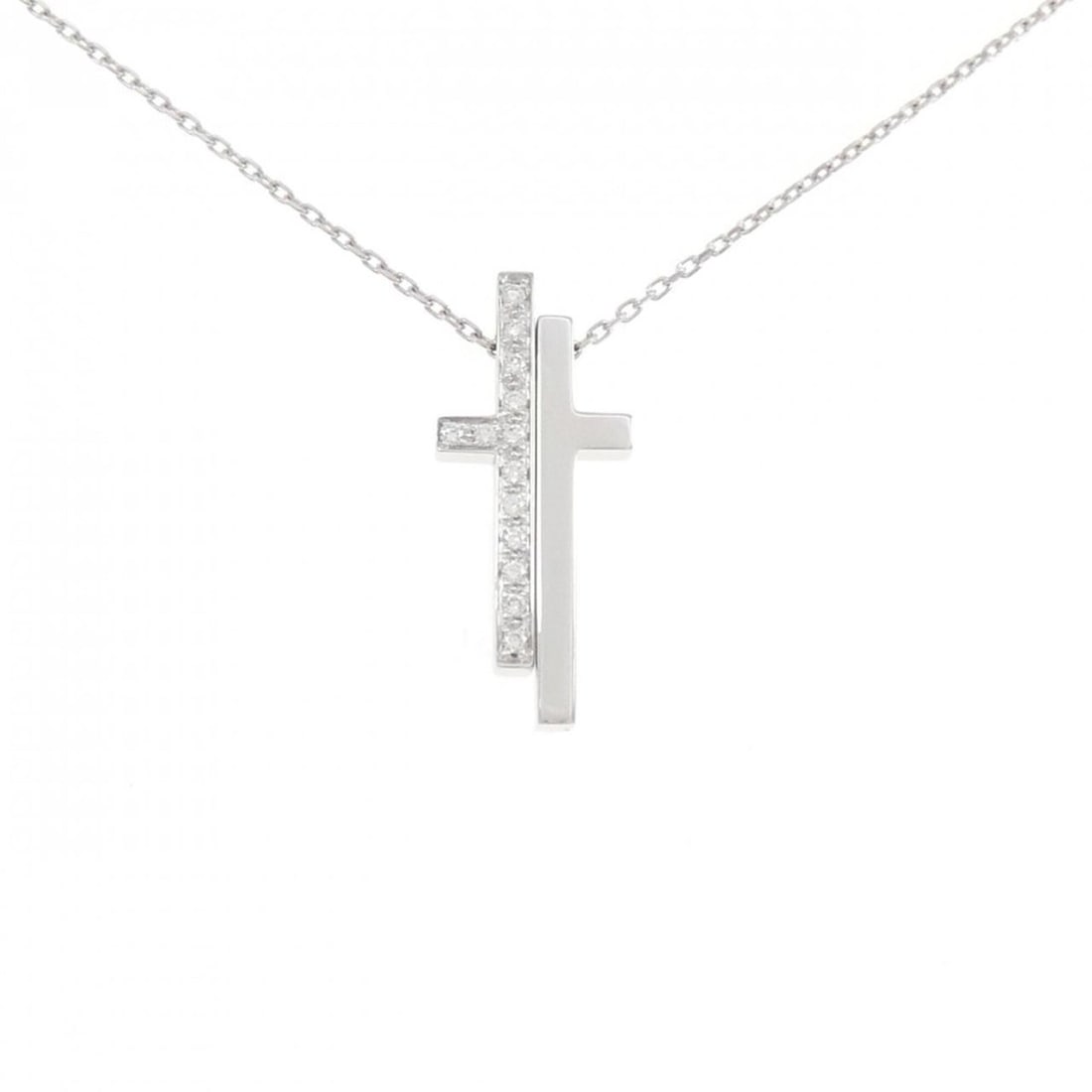 Gucci Separate Cross Necklace: --- Catalog ---Category: SizeWidth: 1.3mm / 0.05''Weight: 9.1g / 0.32oz.Pendant Size: 29mm x 12.5mm / 1.14'' x 0.49''Neck Circumference: 41 cm - 49 cm / 16.14'' - 19.29''Category: DesignStone: Diamond