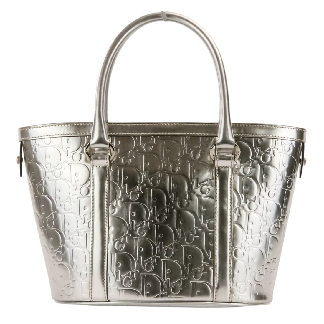 Christian Dior Metallic Trotter Handbag Tote Bag 03-BO-0078 Silver Color Women's: --- Catalog ---Category: SizeSize (HxWxD): 20cm x 24cm x 11.5cm / 7.87'' x 9.44'' x 4.52''Category: DesignType: Handbag, Tote bagColor: MetallicGender: WomenMaterial: Trotter Category: GeneralMPN: 03-