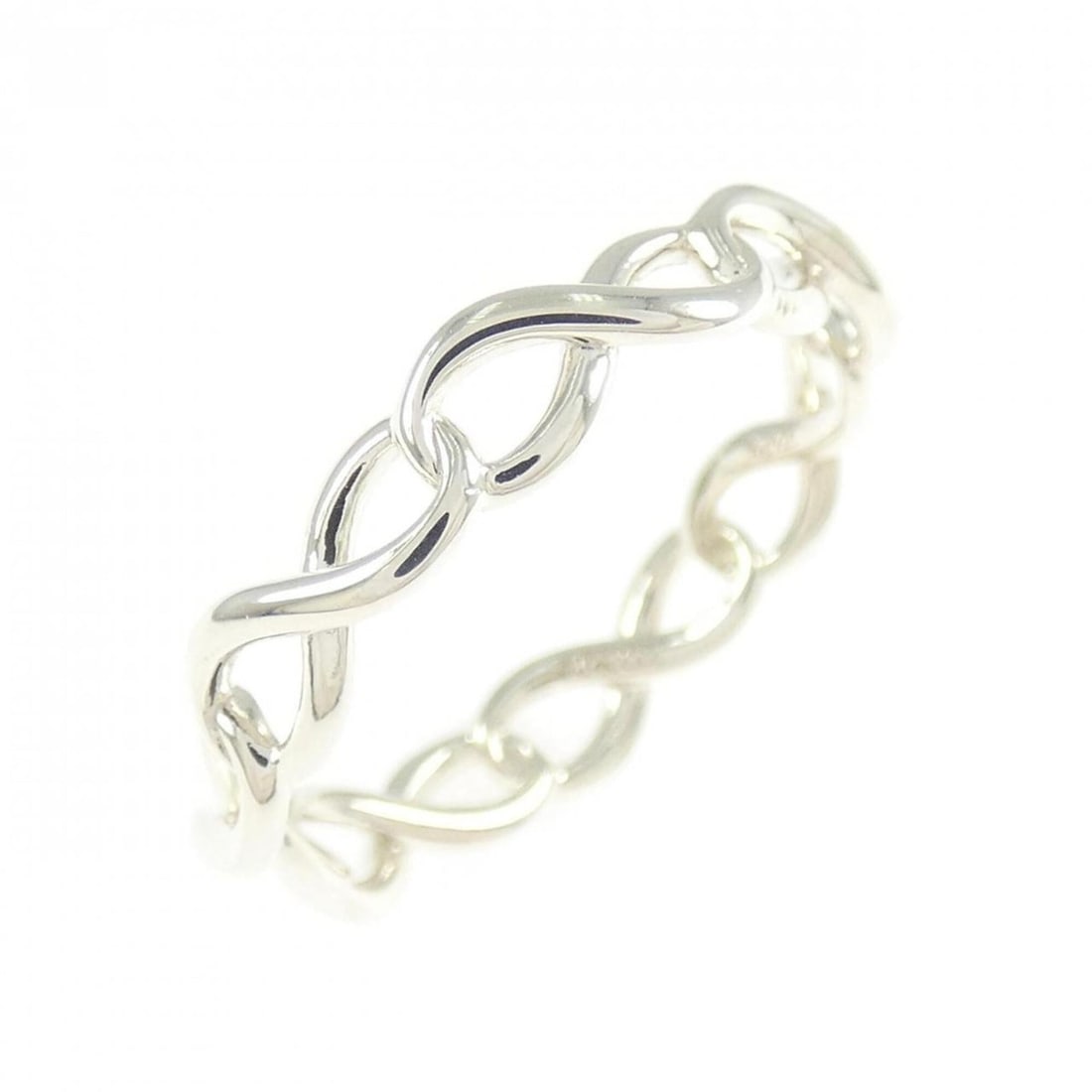 Tiffany Infinity Ring: --- Catalog ---Category: SizeWidth: 3.6mm / 0.14''Weight: 1.2g / 0.04oz.JP Size: 10US Size: 5.5Category: DesignType: Band ringGender: WomenMaterial: Silver 925Category: GeneralBrand: Tiffany--- Item L