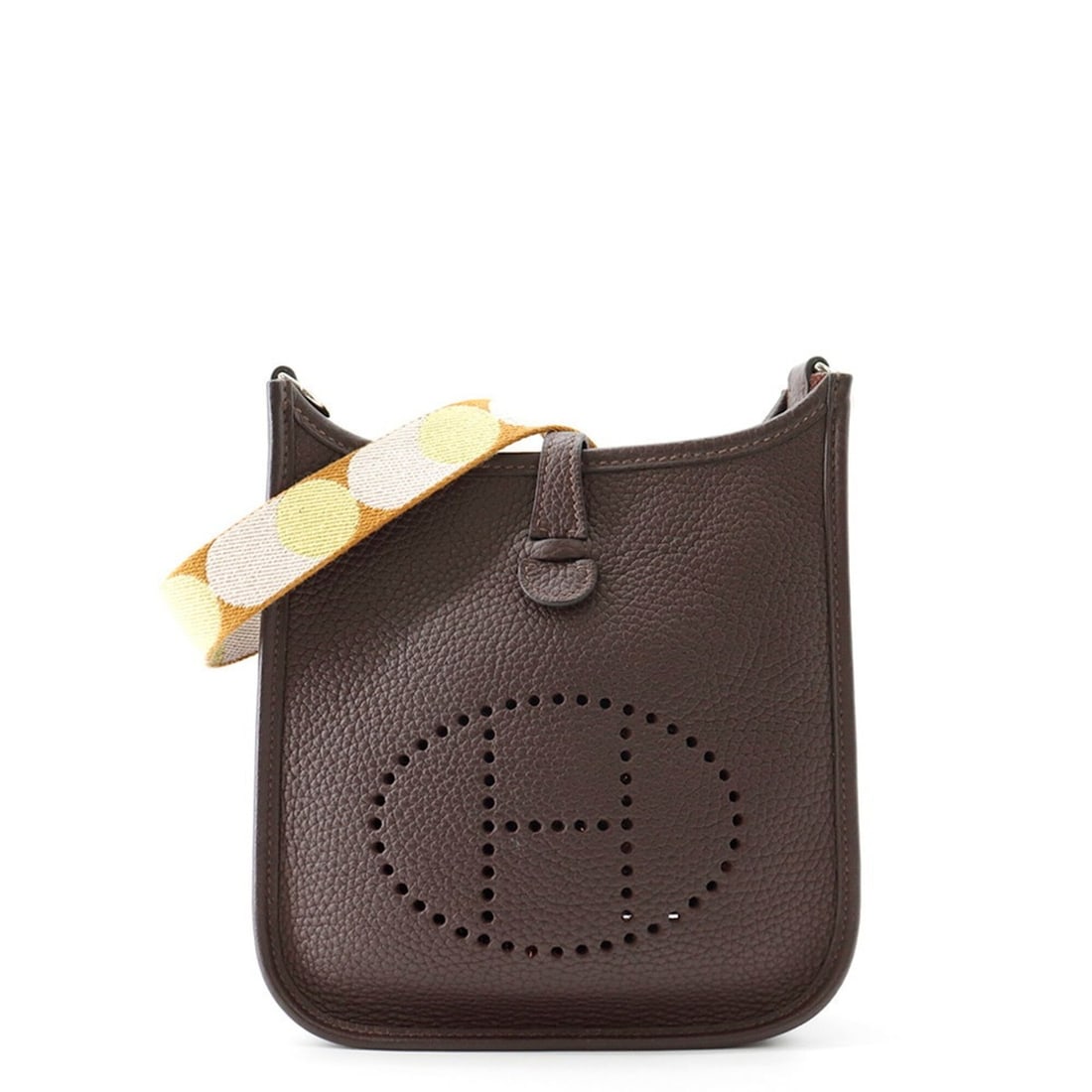Hermes Evelyne TPM Amazon Flipper Ball Bandoulière Sangle Ebene Taurillon Clemence Z stamp handbag: --- Catalog ---Category: SizeSize (HxWxD): 19cm x 16cm x 5.5cm / 7.48'' x 6.29'' x 2.16''Category: DesignType: HandbagColor: EbeneGender: WomenMaterial: Taurillon clemence leather Hardware Color: Silv