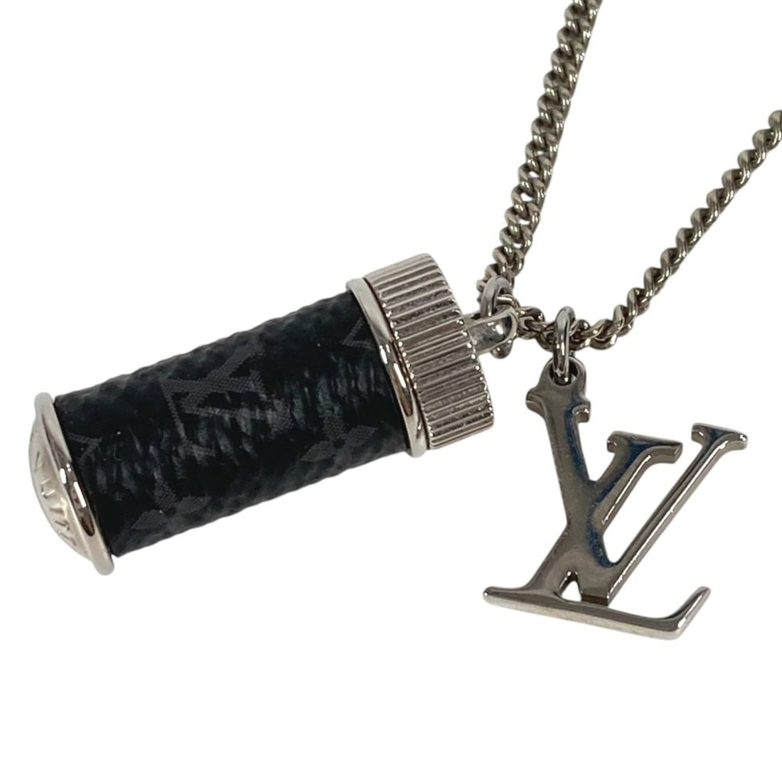 LOUIS VUITTON M63641 Monogram Eclipse Necklace Charms Chain Accessory Metal Men's Women's Black: --- Catalog ---Category: SizeNeck Circumference: 60 cm / 23.62''Category: DesignColor: Black, SilverGender: Men,WomenMaterial: MetalNecklace Type: NecklaceCategory: GeneralBrand: Louis Vuitton--- Item