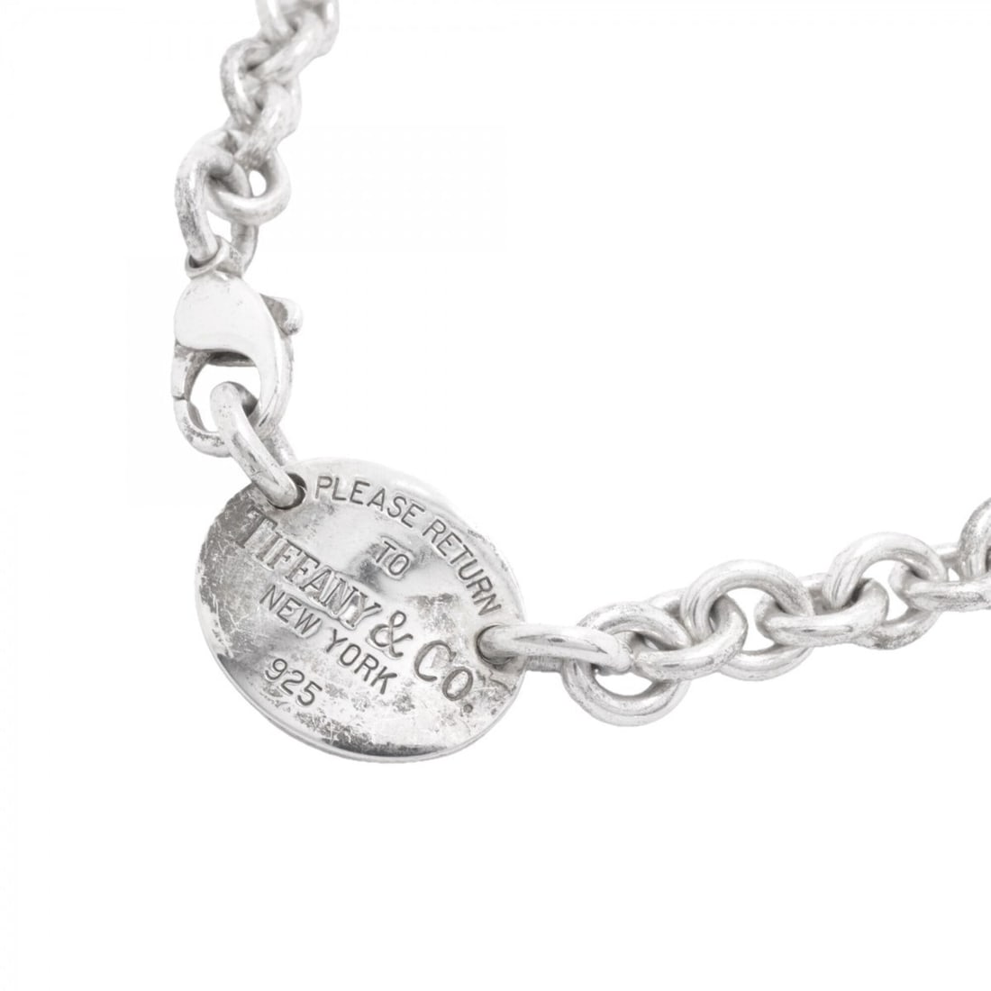 Tiffany & Co. Return to Oval Sterling Silver Necklace for Women: --- Catalog ---Category: SizePendant Size: 18mm x 22.6mm / 0.7'' x 0.88''Neck Circumference: 40 cm / 15.74''Category: DesignGender: WomenMaterial: Silver 925Necklace Type: NecklaceCategory: GeneralBra
