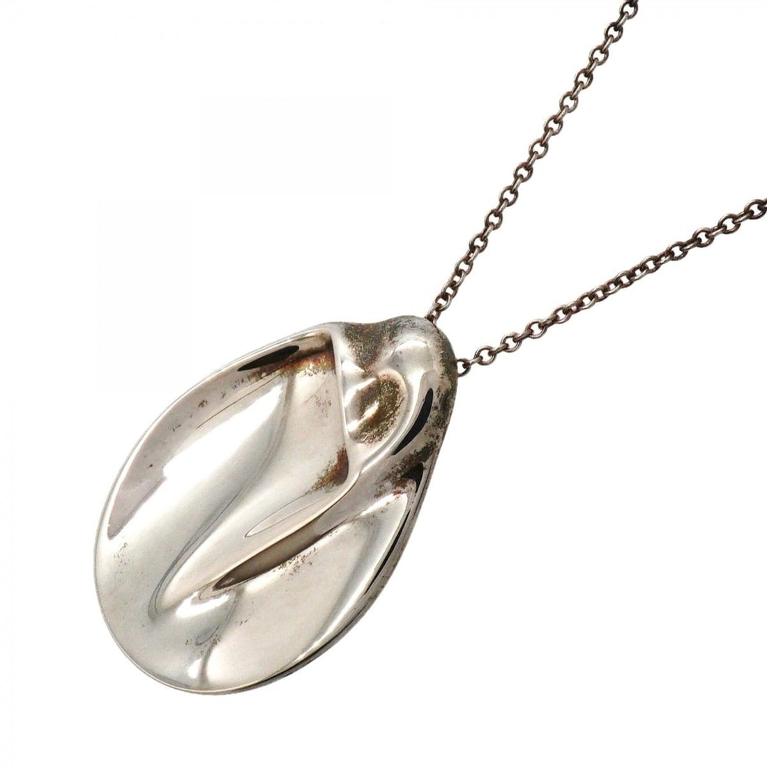 Tiffany & Co. Madonna Necklace, Sterling Silver 925, Women's: --- Catalog ---Category: SizePendant Size: 27.7mm x 19.8mm / 1.09'' x 0.77''Neck Circumference: 71 cm / 27.95''Category: DesignGender: WomenMaterial: Silver 925Necklace Type: NecklaceCategory: General