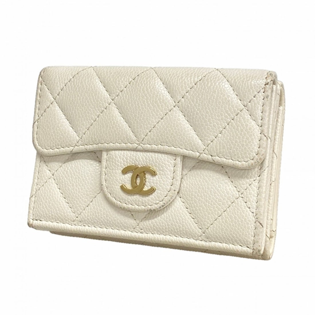 Chanel Matelassé Tri-fold Wallet, Caviar Leather, White/Champagne, Women's, P3057311: --- Catalog ---Category: SizeSize (HxWxD): 8cm x 10.5cm x 3.5cm / 3.14'' x 4.13'' x 1.37''Category: DesignType: Wallet (tri-fold)Color: WhiteGender: WomenMaterial: Grained Calfskin Category: GeneralBr