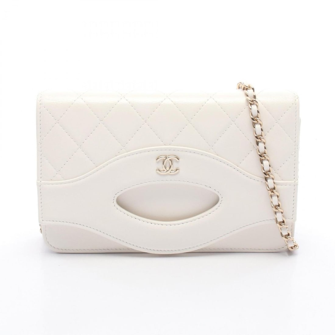 Chanel Matelassé Shoulder Bag/Handbag, Leather, Women's, White (AP2703): --- Catalog ---Category: SizeSize (HxWxD): 12.5cm x 19cm x 3cm / 4.92'' x 7.48'' x 1.18''Category: DesignType: Handbag, Shoulder bagColor: WhiteGender: WomenMaterial: Leather Category: GeneralMPN: AP2