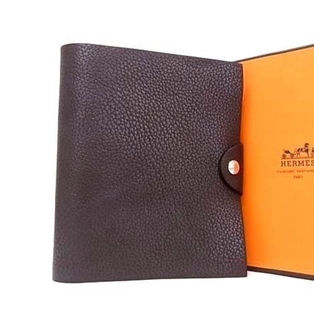 HERMES Ulysses PM Notebook Cover, Dark Brown Togo Leather, for Men and Women: --- Catalog ---Category: DesignSize: Compact sizeColor: Dark brownGender: Men,Women,UnisexMaterial: Togo leather Category: GeneralLine: UlysseBrand: HermesCountry of Origin: FranceCategory: Physical P