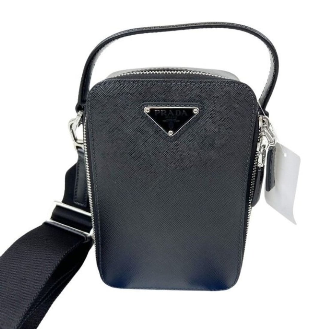PRADA Triangle Shoulder Bag 2VH067 Black Saffiano Leather - Men's & Women's: --- Catalog ---Category: SizeSize (HxWxD): 18cm x 12cm x 6cm / 7.08'' x 4.72'' x 2.36''Category: DesignType: Shoulder bagColor: BlackGender: Men,Women,UnisexClosure: ZipperMaterial: Saffiano Category: