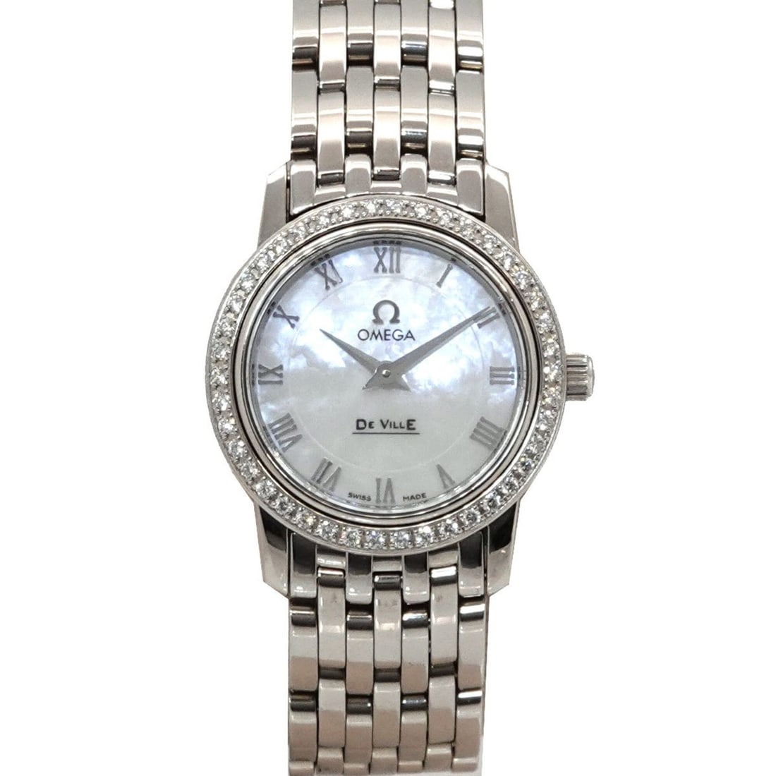 Omega De Ville 4575 71 Ladies' Watch, Diamond Bezel, White Shell, Quartz Watch: --- Catalog ---Category: SizeWrist Size: 14cm / 5.51''Case Diameter: 22mm / 0.87''Category: DesignType: WristwatchGender: WomenColor (Dial): White shellMaterial (Band): Stainless steelMaterial (Case):