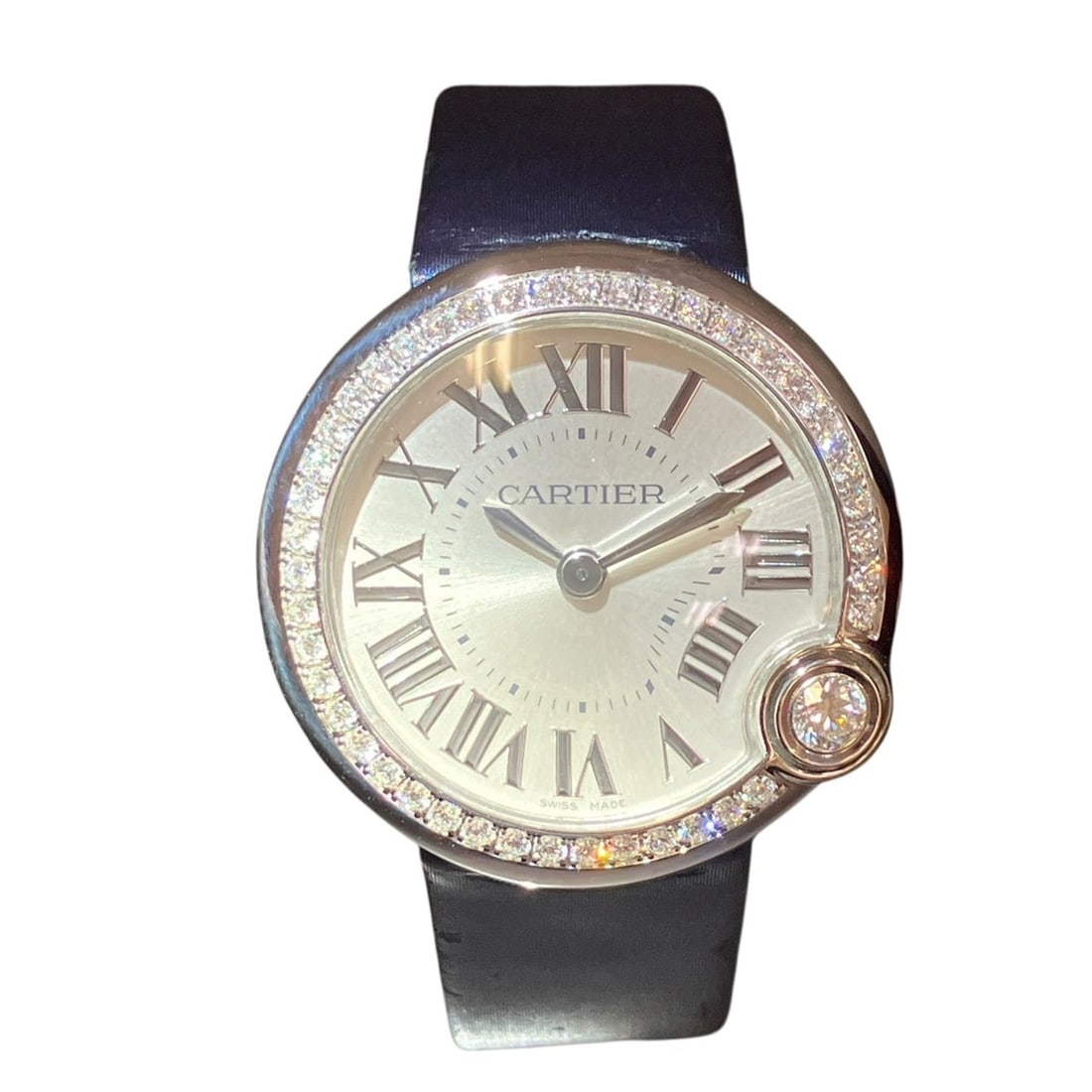 Cartier Ballon Bleu de watch, total weight 27.7g, stainless steel, genuine leather strap, diamonds,: --- Catalog ---Category: SizeWrist Size: 13cm - 17cm / 5.11'' - 6.69''Case Diameter: 30mm / 1.18''Category: DesignType: WristwatchGender: Men,WomenGemstone: DiamondColor (Dial): SilverMaterial (Band):