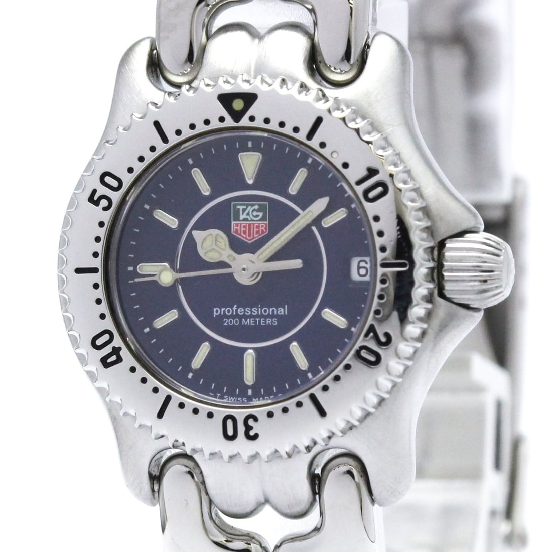 TAG HEUER Sel Professional 200M Steel Quartz Ladies Watch WG141A Polished: --- Catalog ---Category: SizeCase Diameter: 24mm / 0.94''Category: DesignType: WristwatchStyle: Dress/FormalGender: WomenColor (Dial): BlueMaterial (Band): Stainless steelMaterial (Case): Stainless st