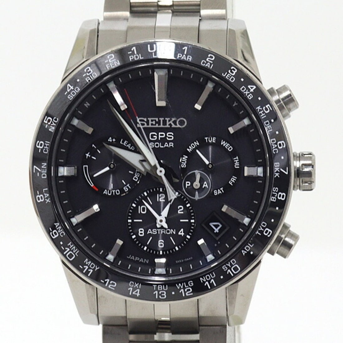 SEIKO Astron SBXC003 Men's Watch, Titanium, Black Dial, Solar Powered, Radio Controlled: --- Catalog ---Category: SizeWrist Size: 20.5cm / 8.07''Case Diameter: 42.9mm / 1.69''Category: DesignType: WristwatchGender: MenColor (Dial): BlackMaterial (Band): Stainless steelMaterial (Case): Sta