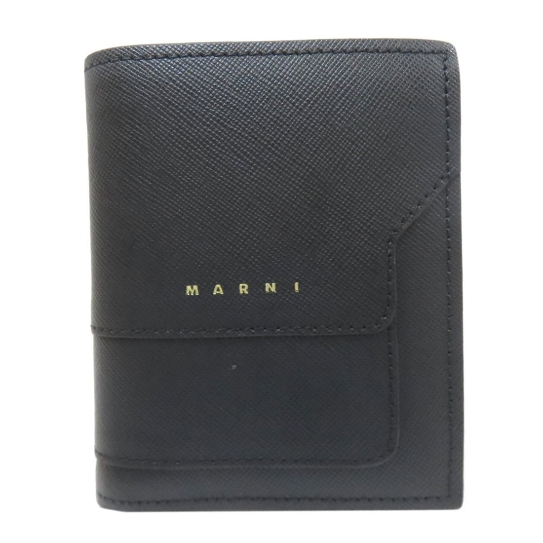 Marni Logo Bi-fold Wallet, Leather, Women's: --- Catalog ---Category: SizeSize (HxWxD): 11.5cm x 9.5cm x 2cm / 4.52'' x 3.74'' x 0.78''Category: DesignType: Wallet (bi-fold)Color: BlackGender: WomenMaterial: Leather Category: GeneralBrand: Marni