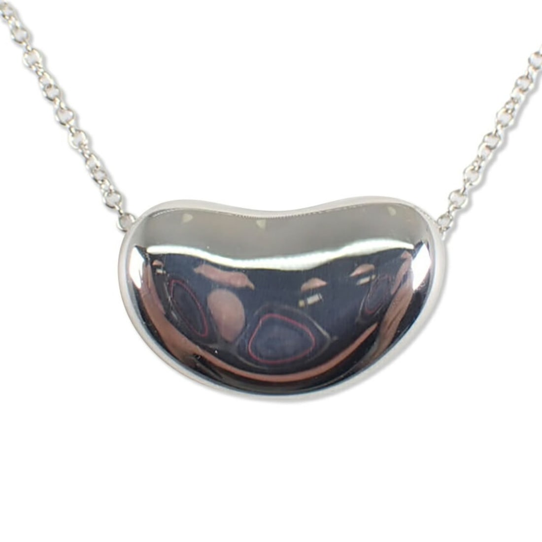 TIFFANY & Co. 925 Bean Pendant Necklace: --- Catalog ---Category: SizePendant Size: 11.7mm x 19mm / 0.46'' x 0.74''Neck Circumference: 42.5 cm / 16.73''Category: DesignGender: WomenMaterial: Sterling silver 925Necklace Type: Pendant necklace