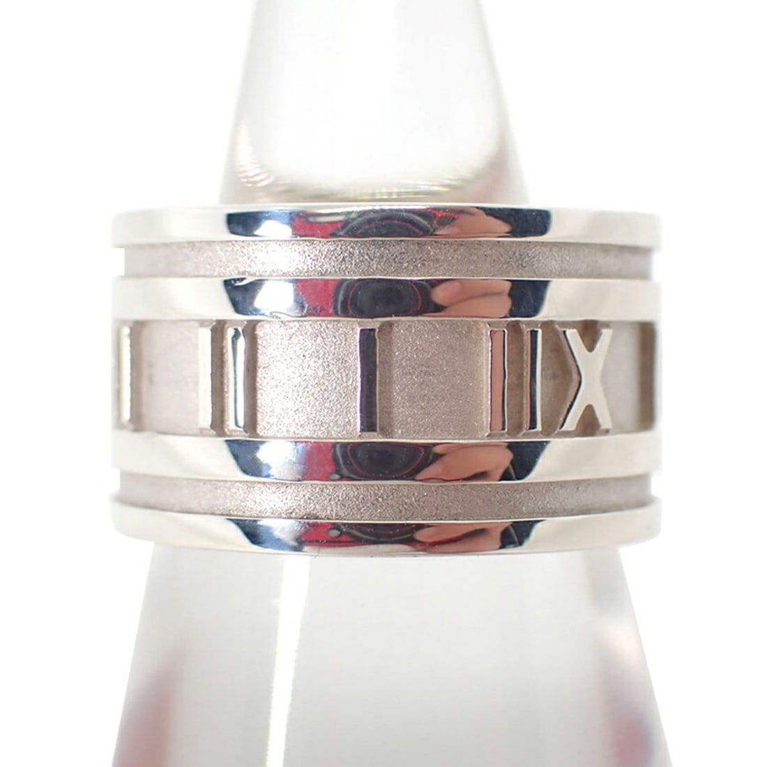 TIFFANY & Co. 925 Atlas Wide Ring, Size 12.5: --- Catalog ---Category: SizeUS Size: 6.5Brand Size: 52Category: DesignType: Band ringGender: WomenMaterial: Sterling silver 925Category: GeneralBrand: Tiffany--- Item List ---Section: ConditionRankin