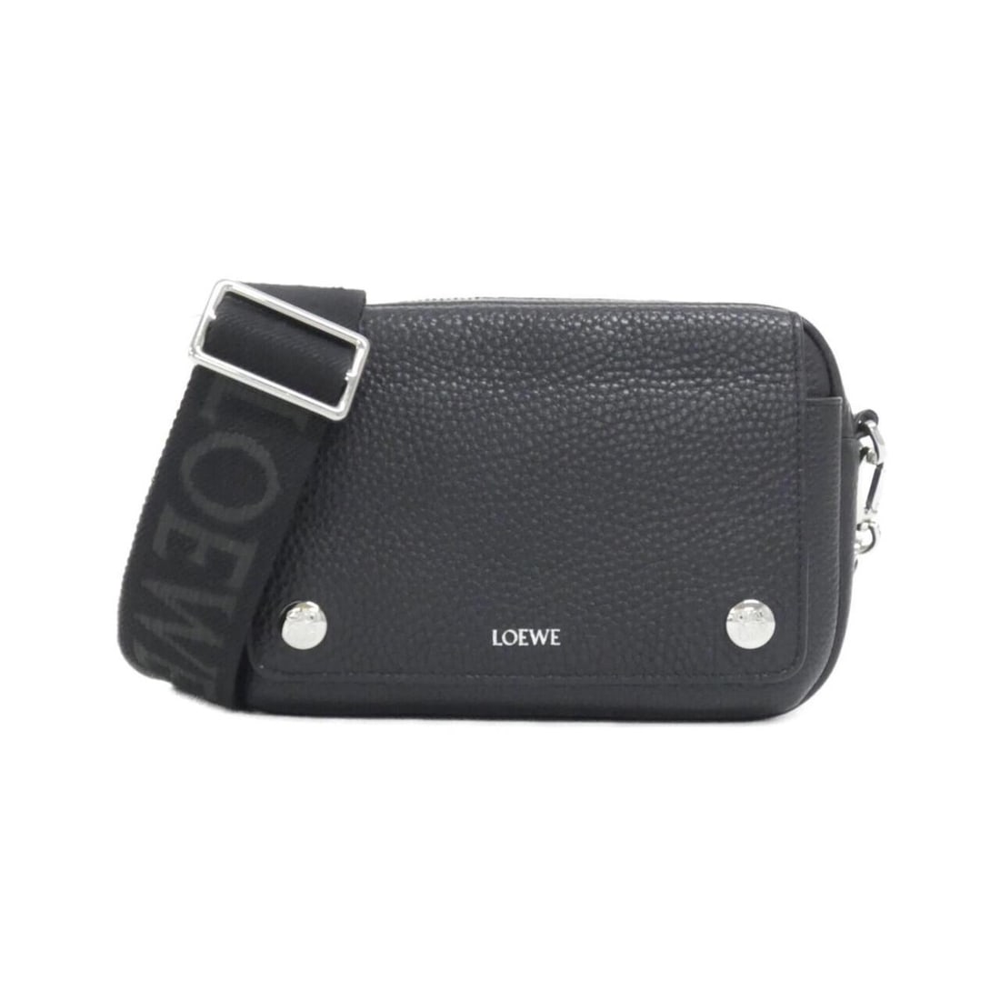 Loewe Pebble Messenger Small BANBPCBX01 Shoulder Bag: --- Catalog ---Category: SizeSize (HxWxD): 12.5cm x 19.5cm x 3.5cm / 4.92'' x 7.67'' x 1.37''Category: DesignType: Messenger bag, Shoulder bagColor: BlackGender: Women,MenMaterial: Leather Leather/Fur