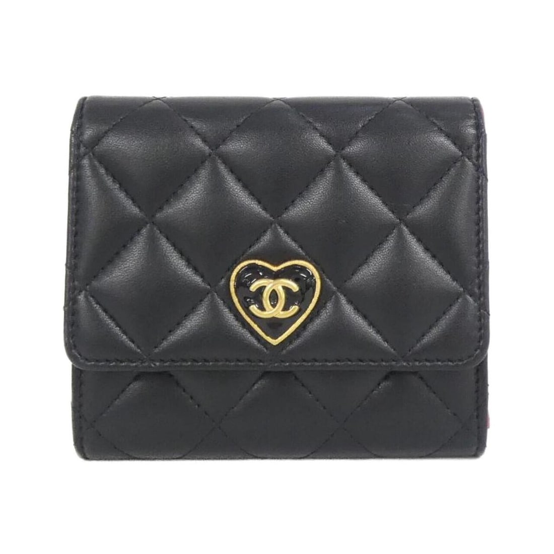 Chanel AP3392 Wallet: --- Catalog ---Category: SizeSize (HxWxD): 10cm x 12cm x 2cm / 3.93'' x 4.72'' x 0.78''Category: DesignType: Wallet (tri-fold)Color: BlackGender: WomenMaterial: Leather Leather/Fur Type: Lamb
