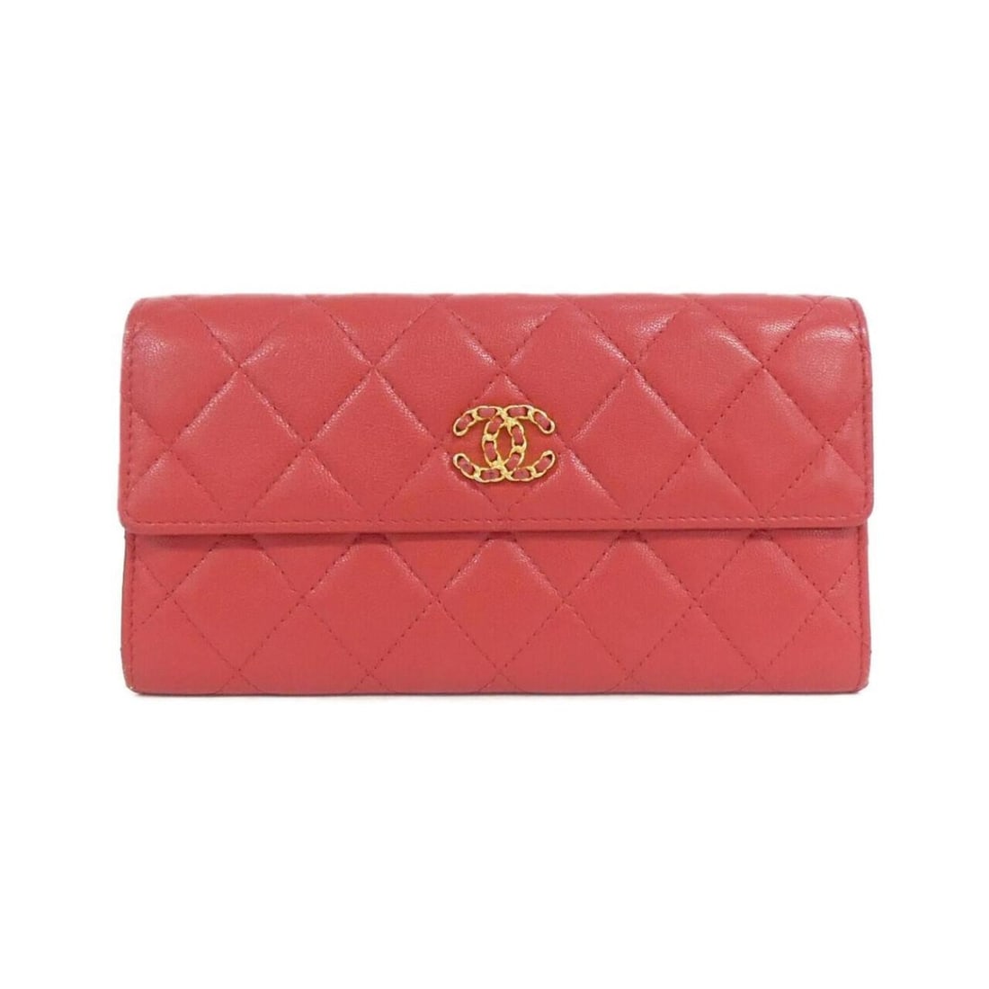 Chanel AP0795 Wallet: --- Catalog ---Category: SizeSize (HxWxD): 11cm x 20cm x 2cm / 4.33'' x 7.87'' x 0.78''Category: DesignType: Long wallet (bi-fold)Color: Red colorGender: WomenMaterial: Leather Leather/Fur Type: Lamb